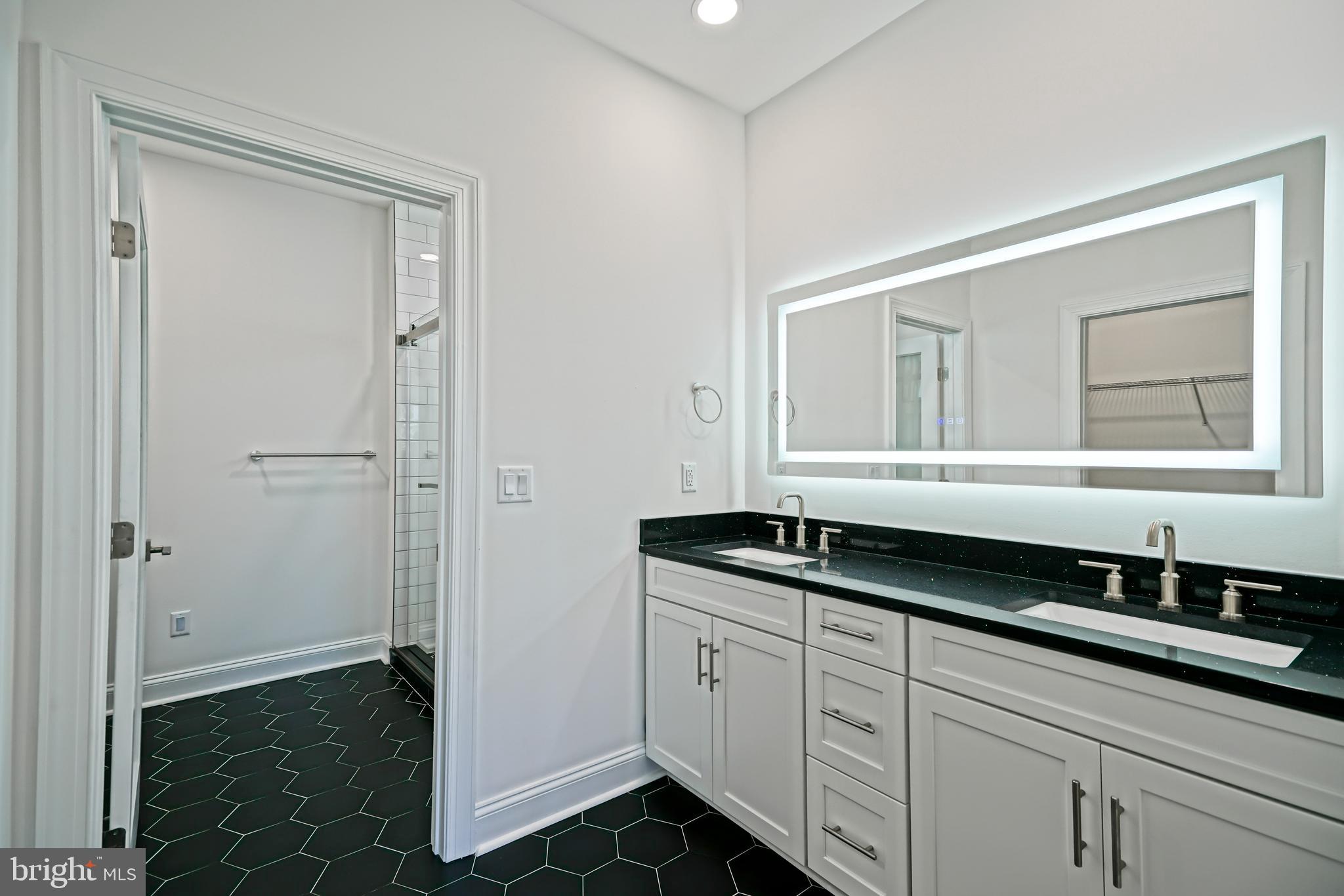 FISHERS COVE - Residential