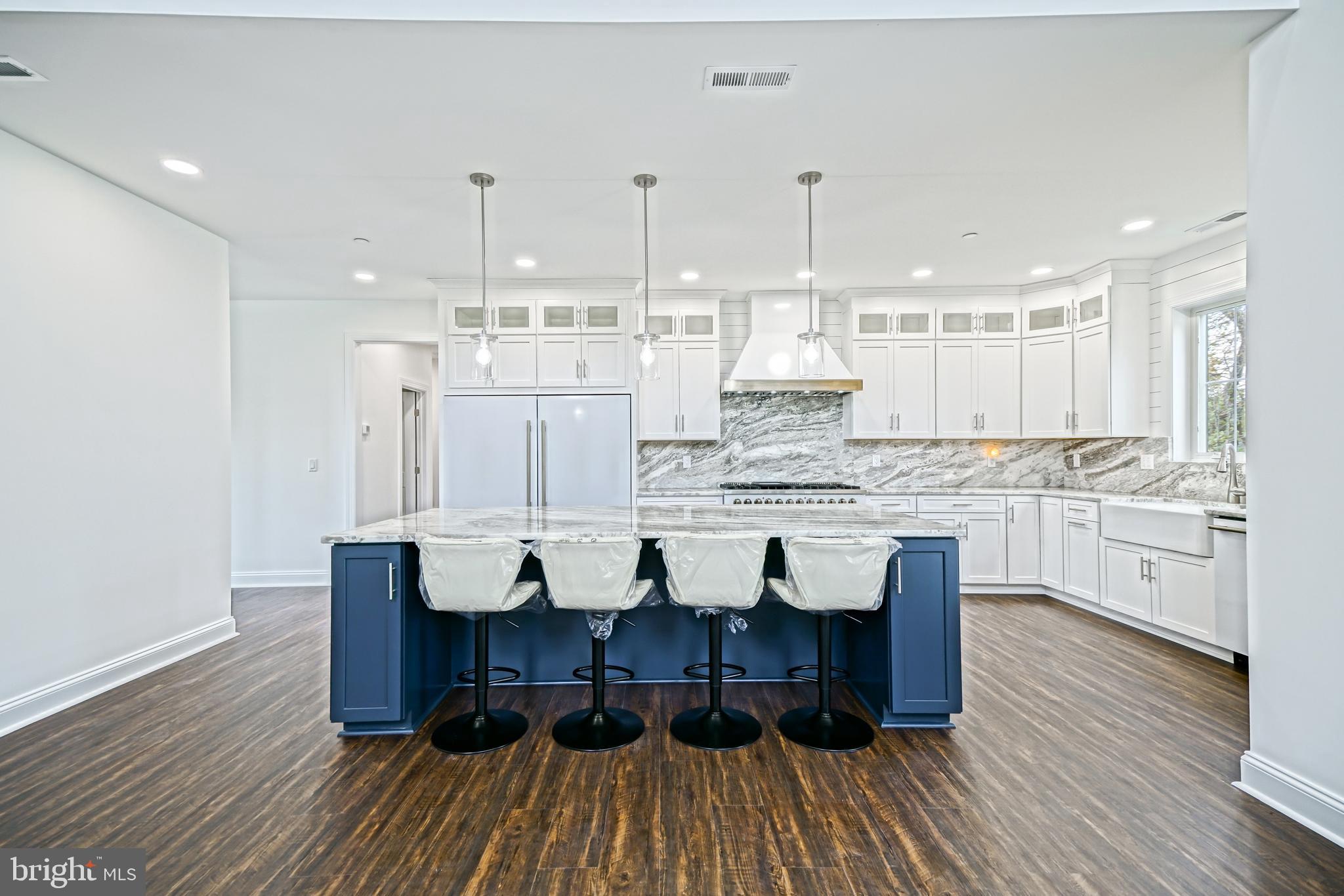 FISHERS COVE - Residential