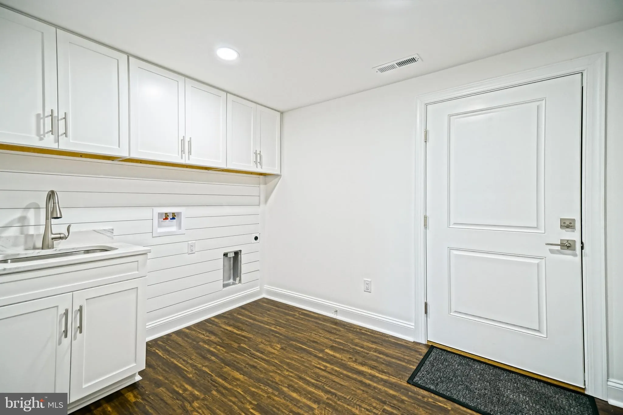 Lewes, Delaware 19958, United States, 5 Bedrooms Bedrooms, ,5 BathroomsBathrooms,Residential,Coming Soon,220544