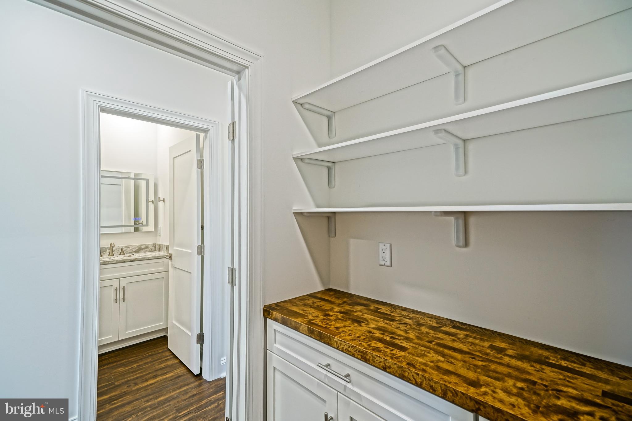 FISHERS COVE - Residential