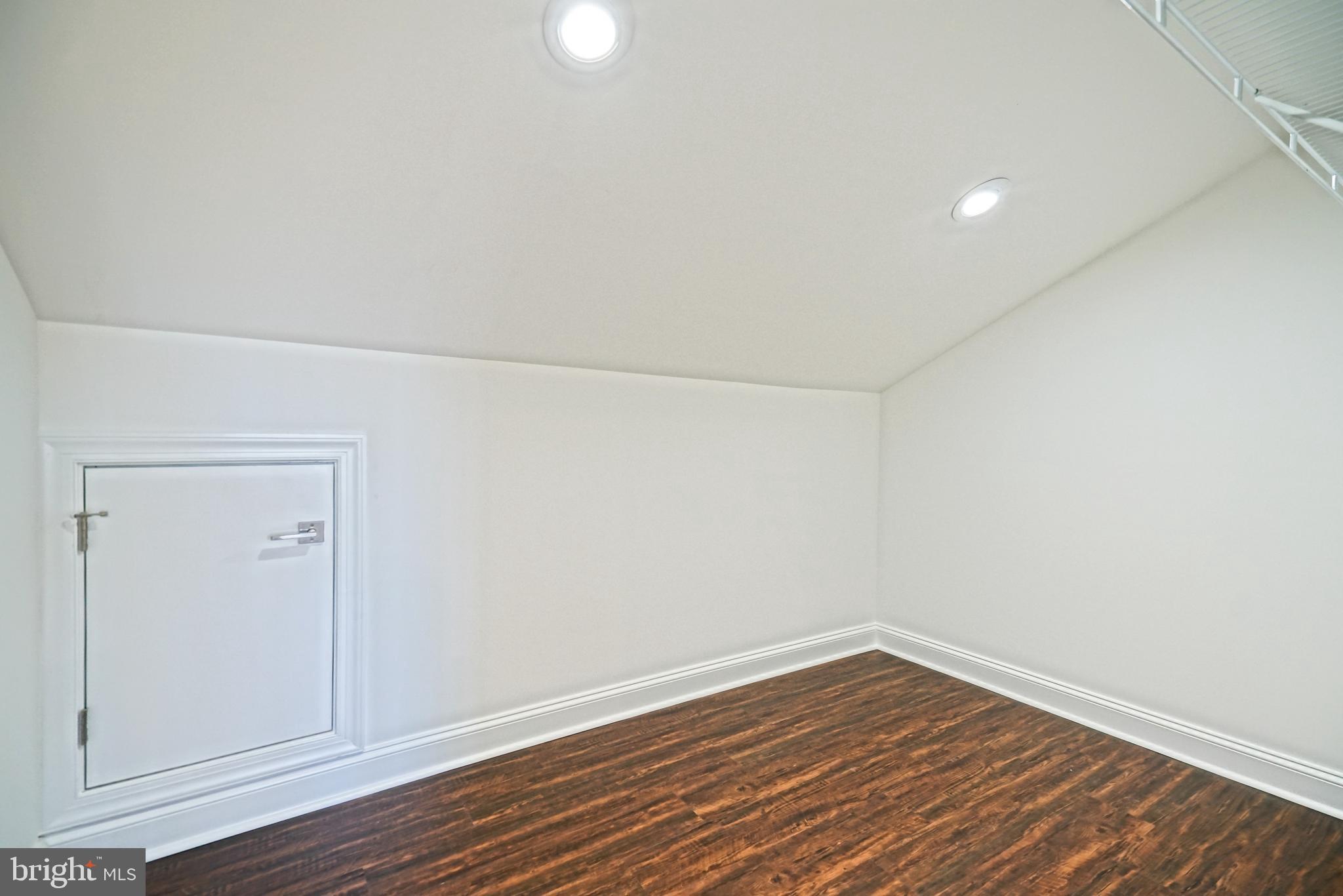 FISHERS COVE - Residential