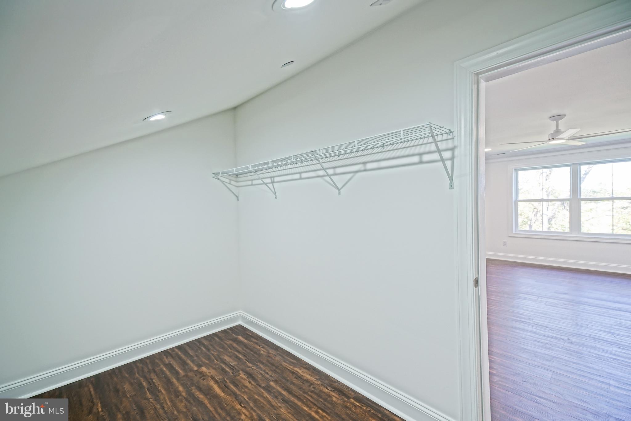 FISHERS COVE - Residential