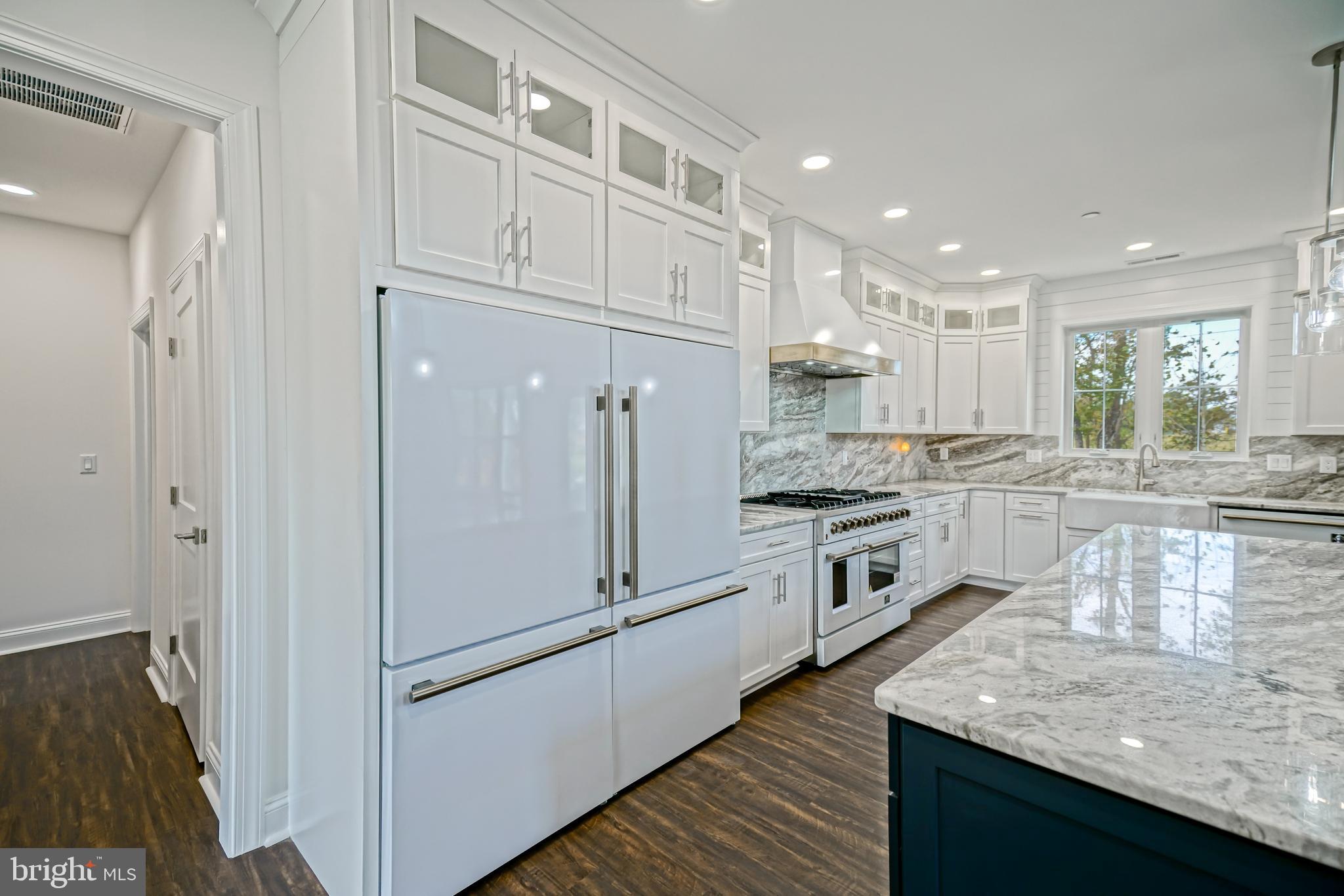 FISHERS COVE - Residential