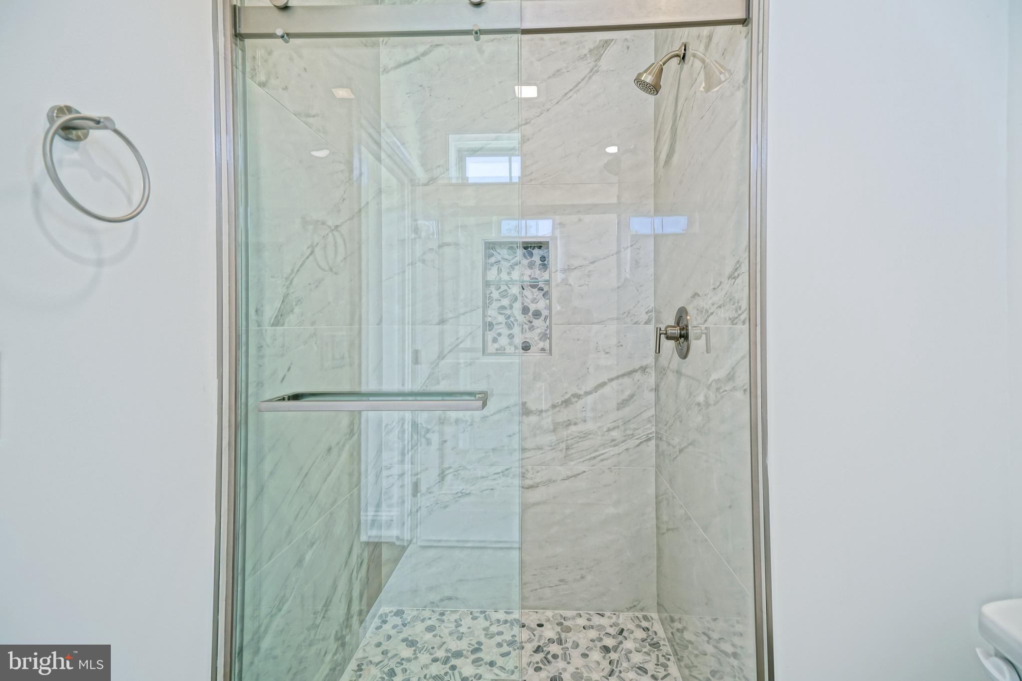 FISHERS COVE - Residential