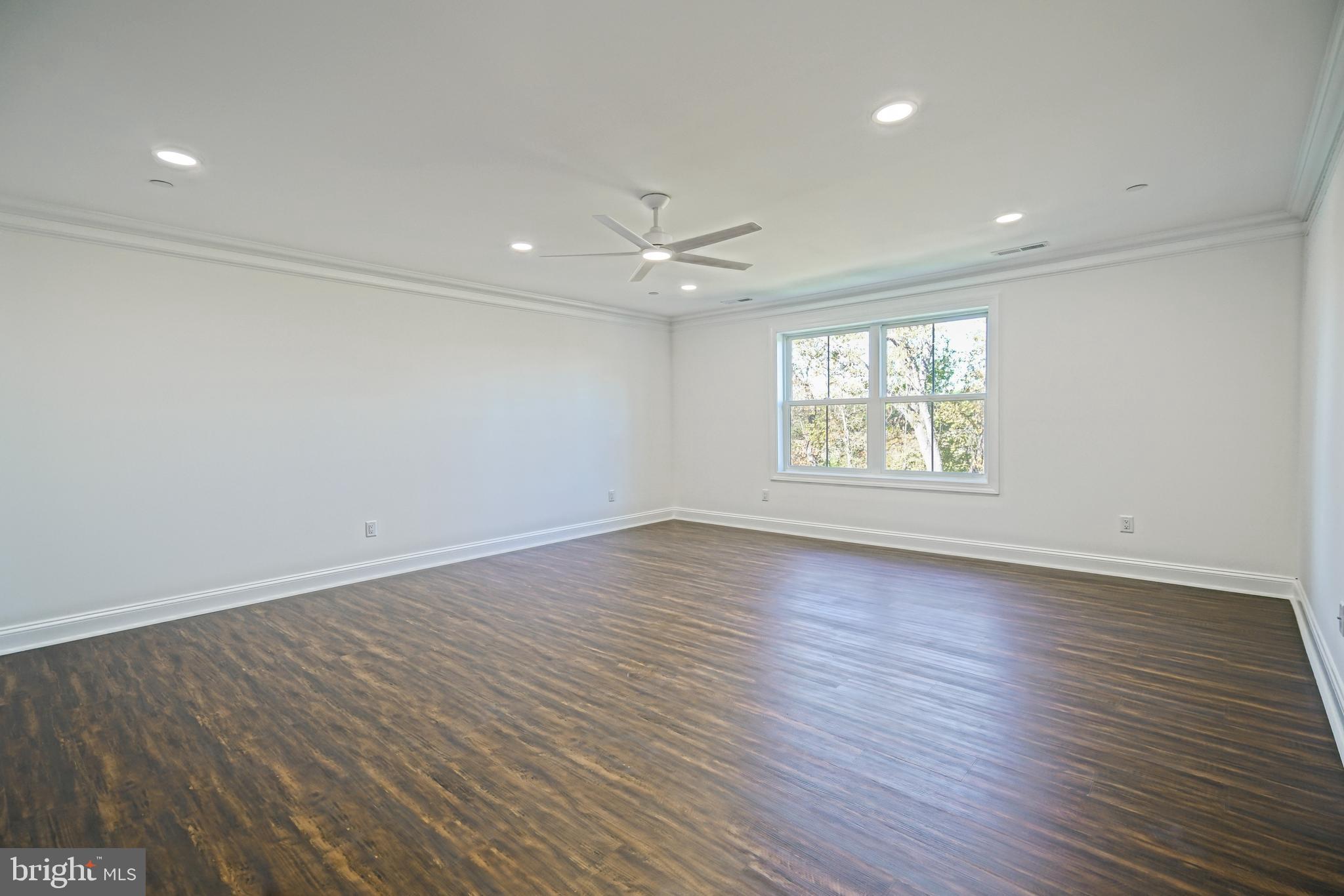 FISHERS COVE - Residential