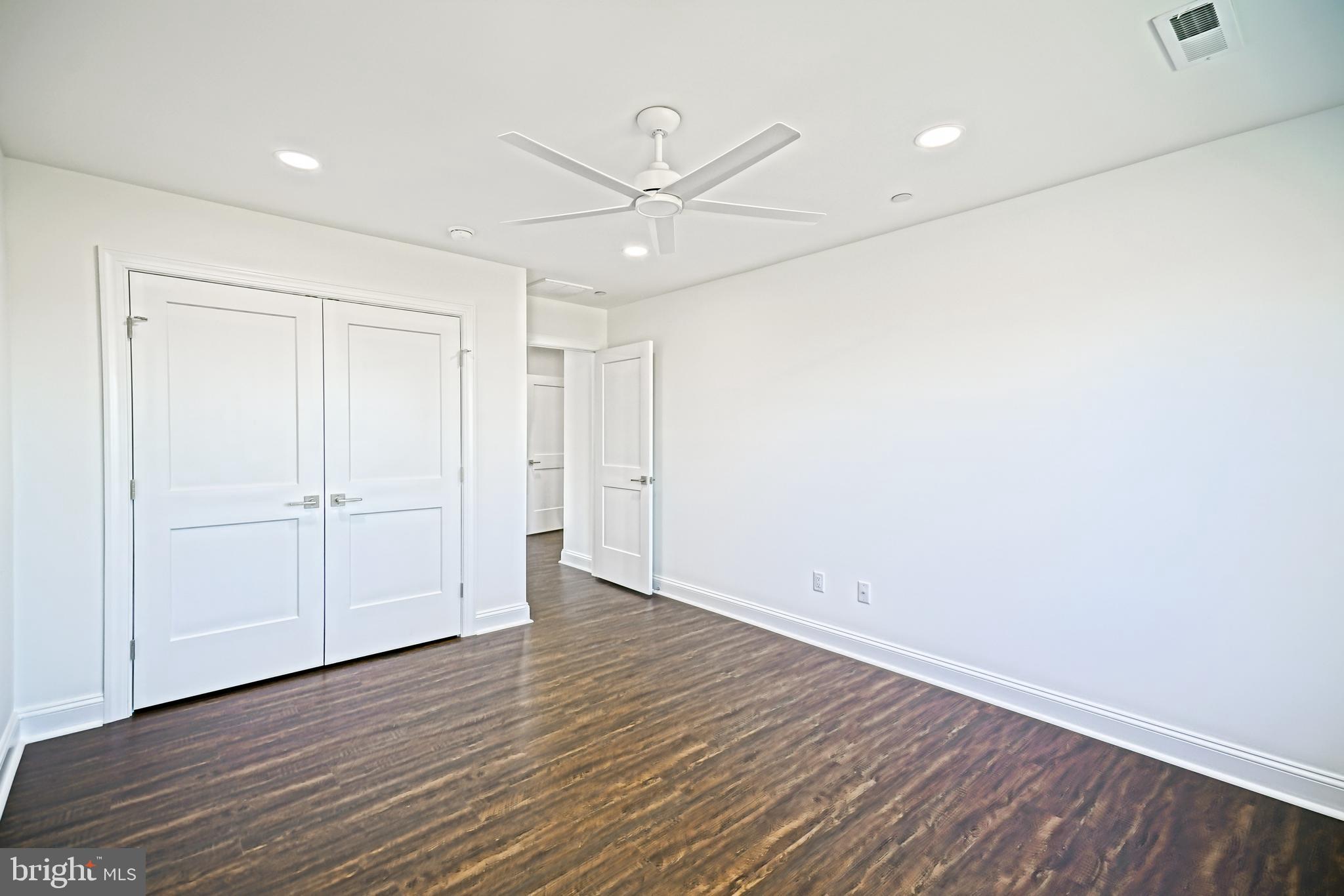 FISHERS COVE - Residential