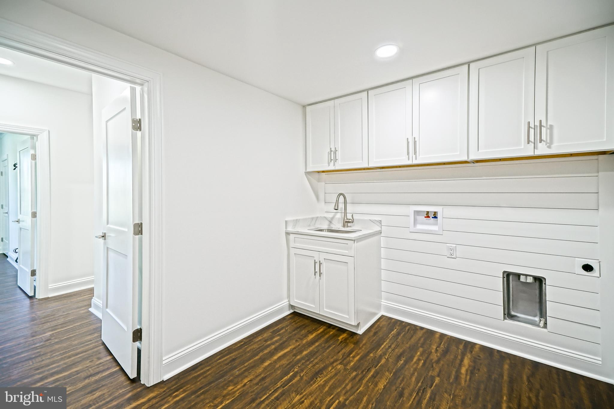 FISHERS COVE - Residential