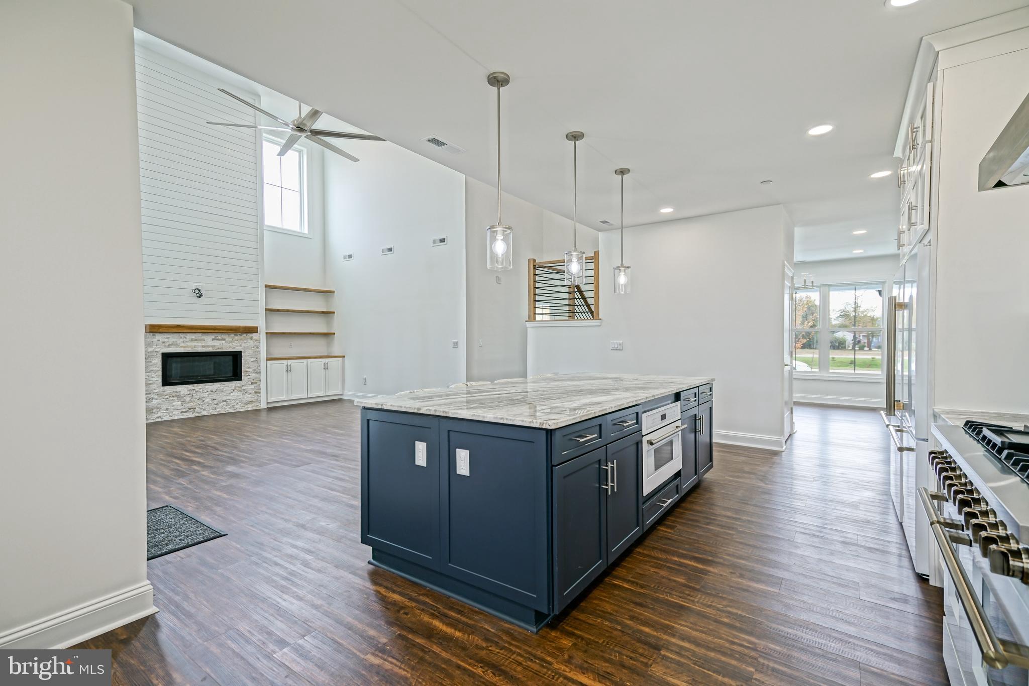 FISHERS COVE - Residential