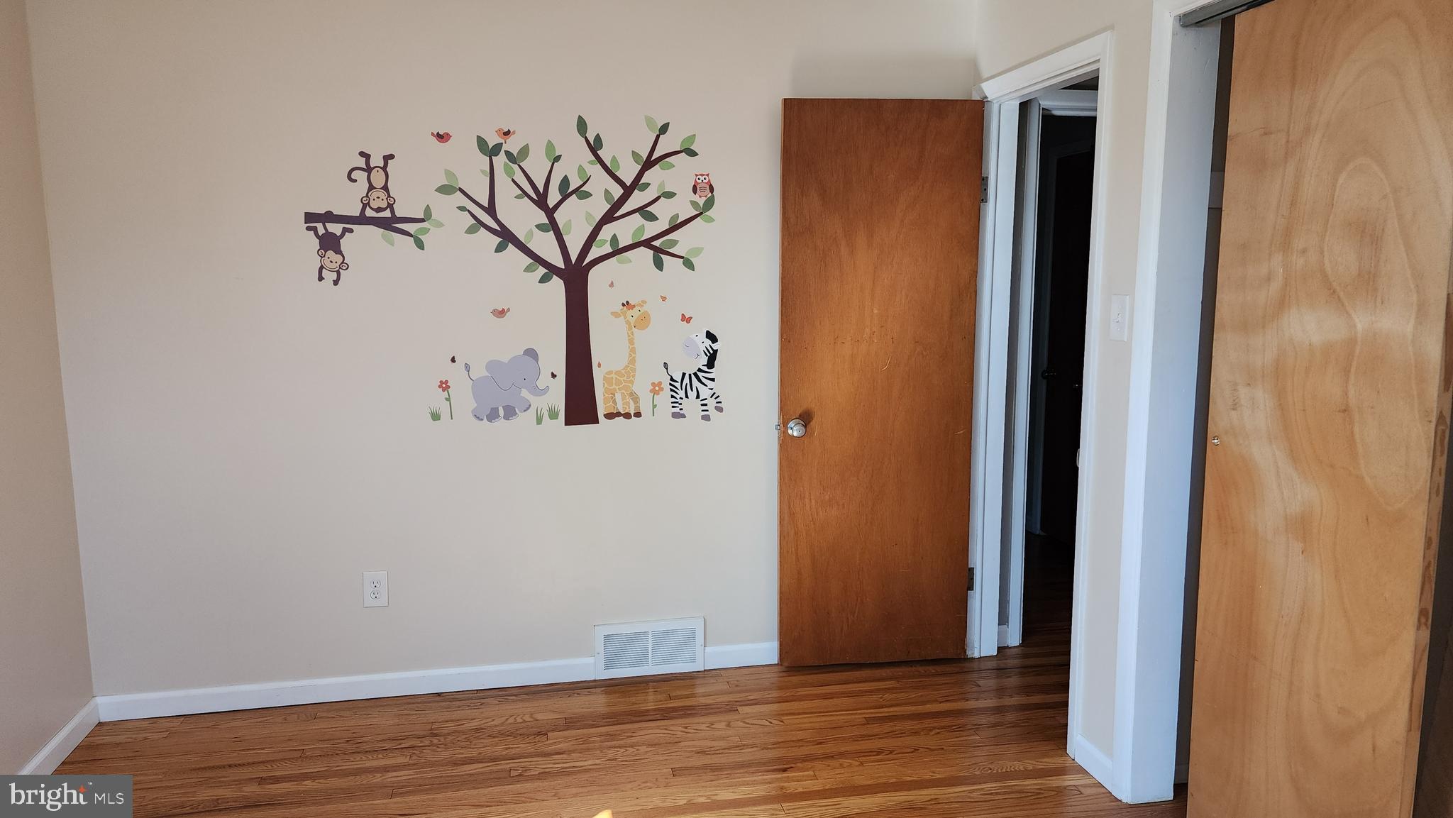 RED LION - Residential