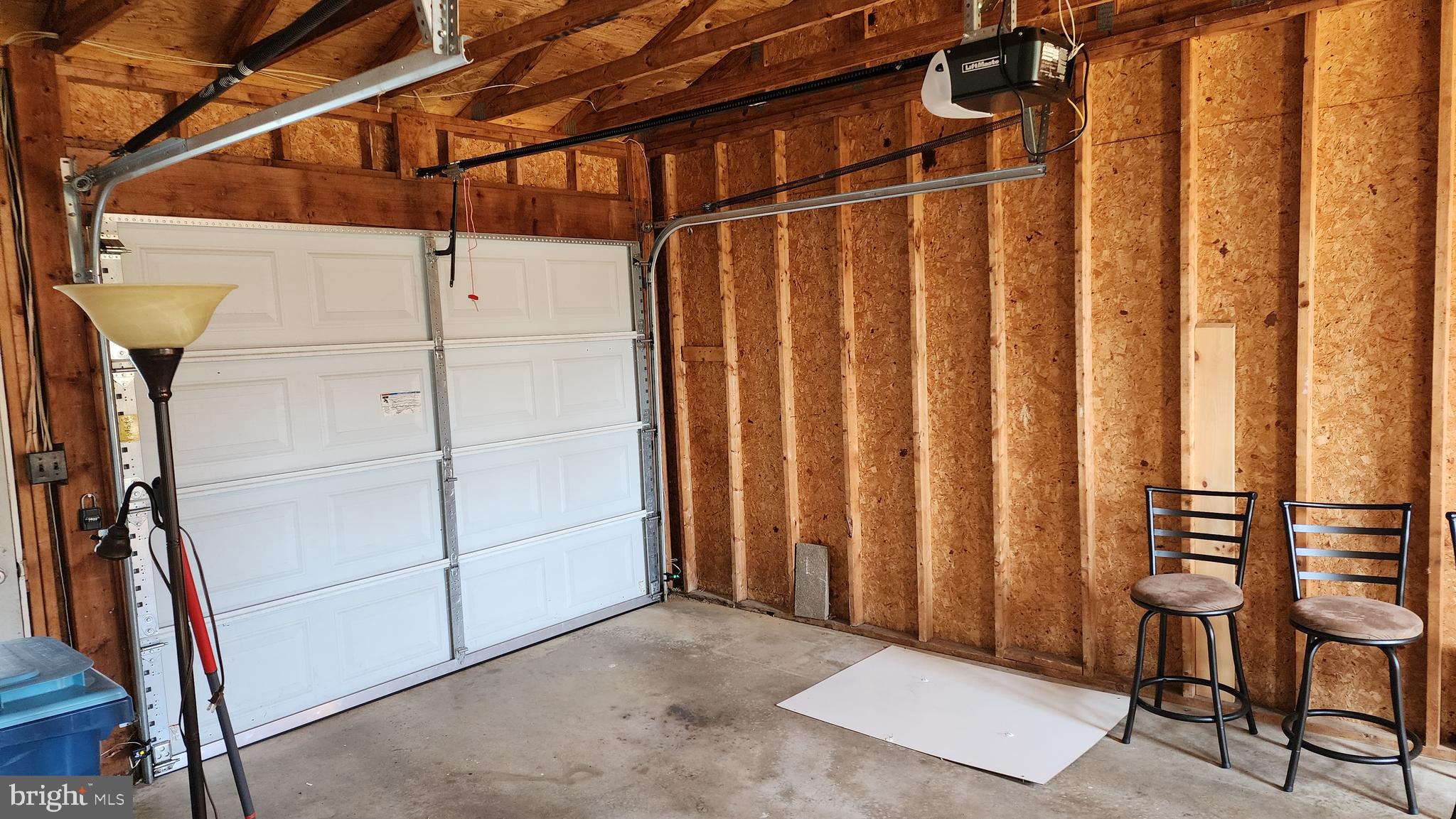 RED LION - Residential