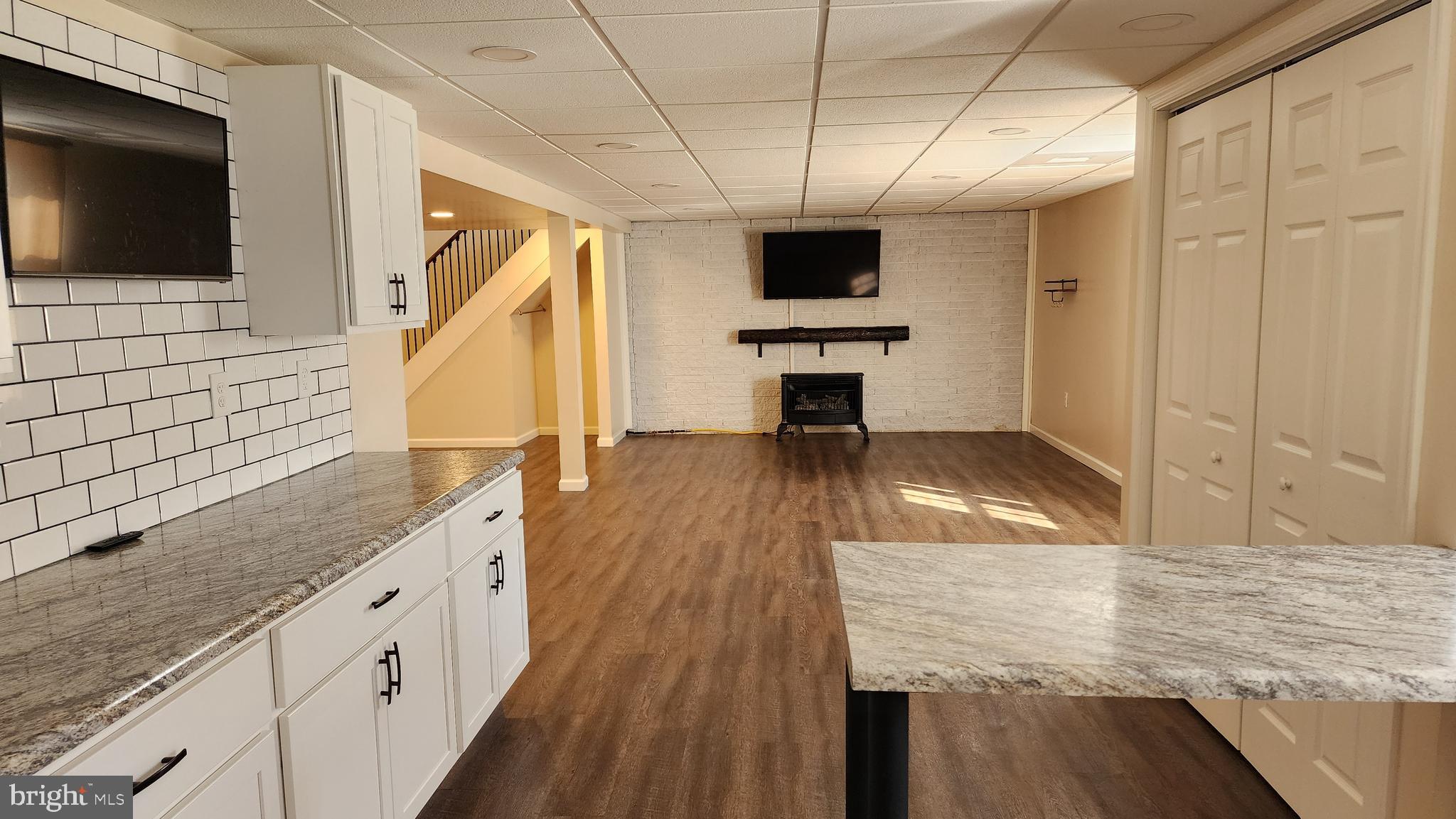 RED LION - Residential