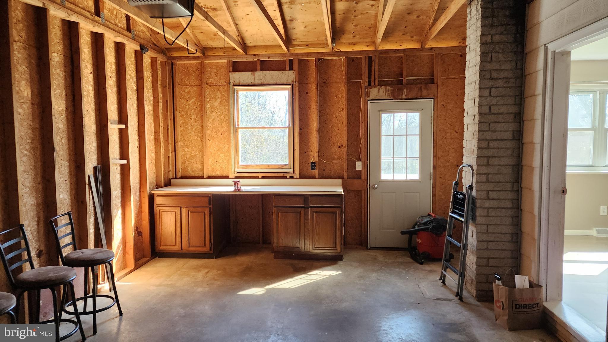 RED LION - Residential