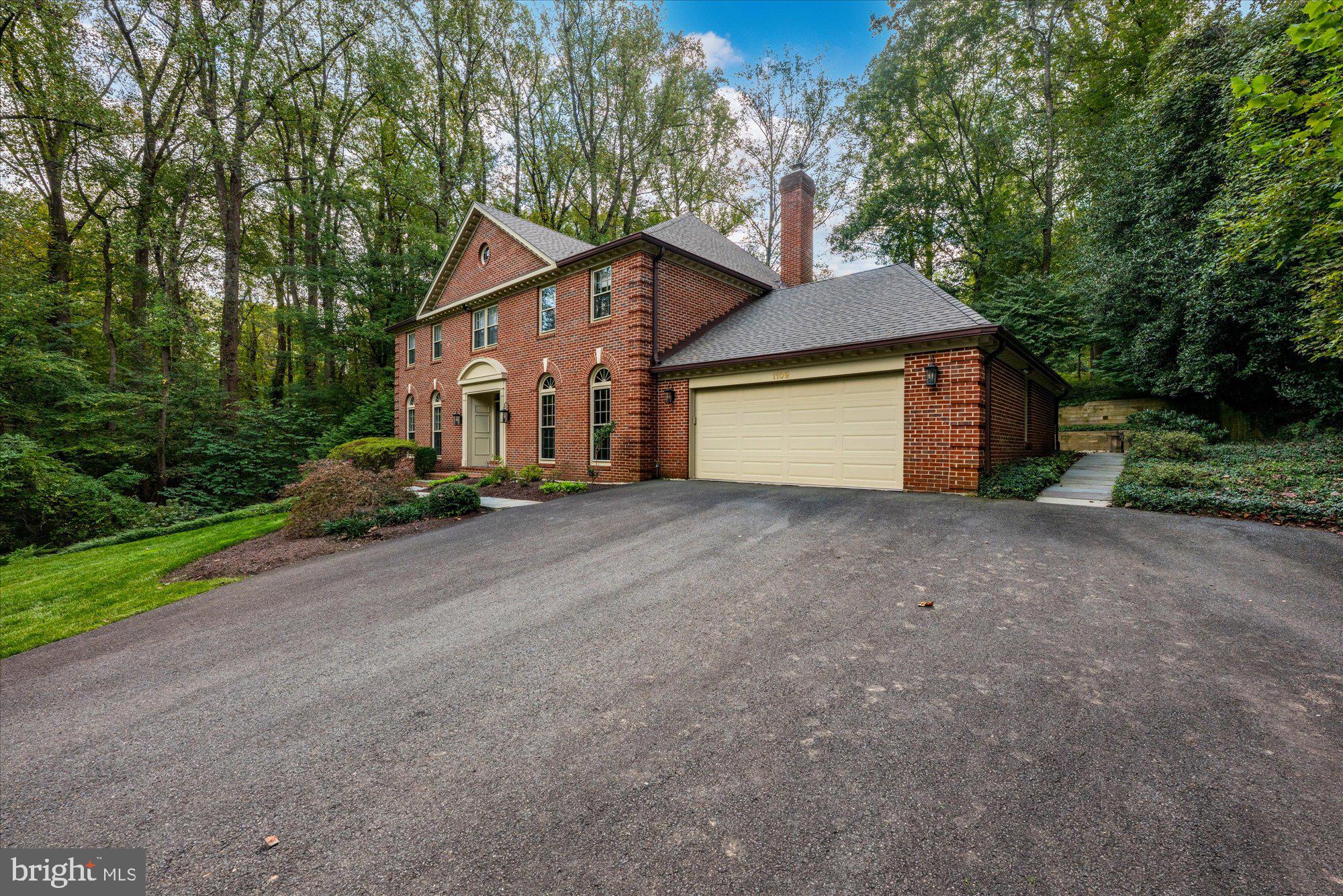 CEDARS OF MC LEAN - Residential