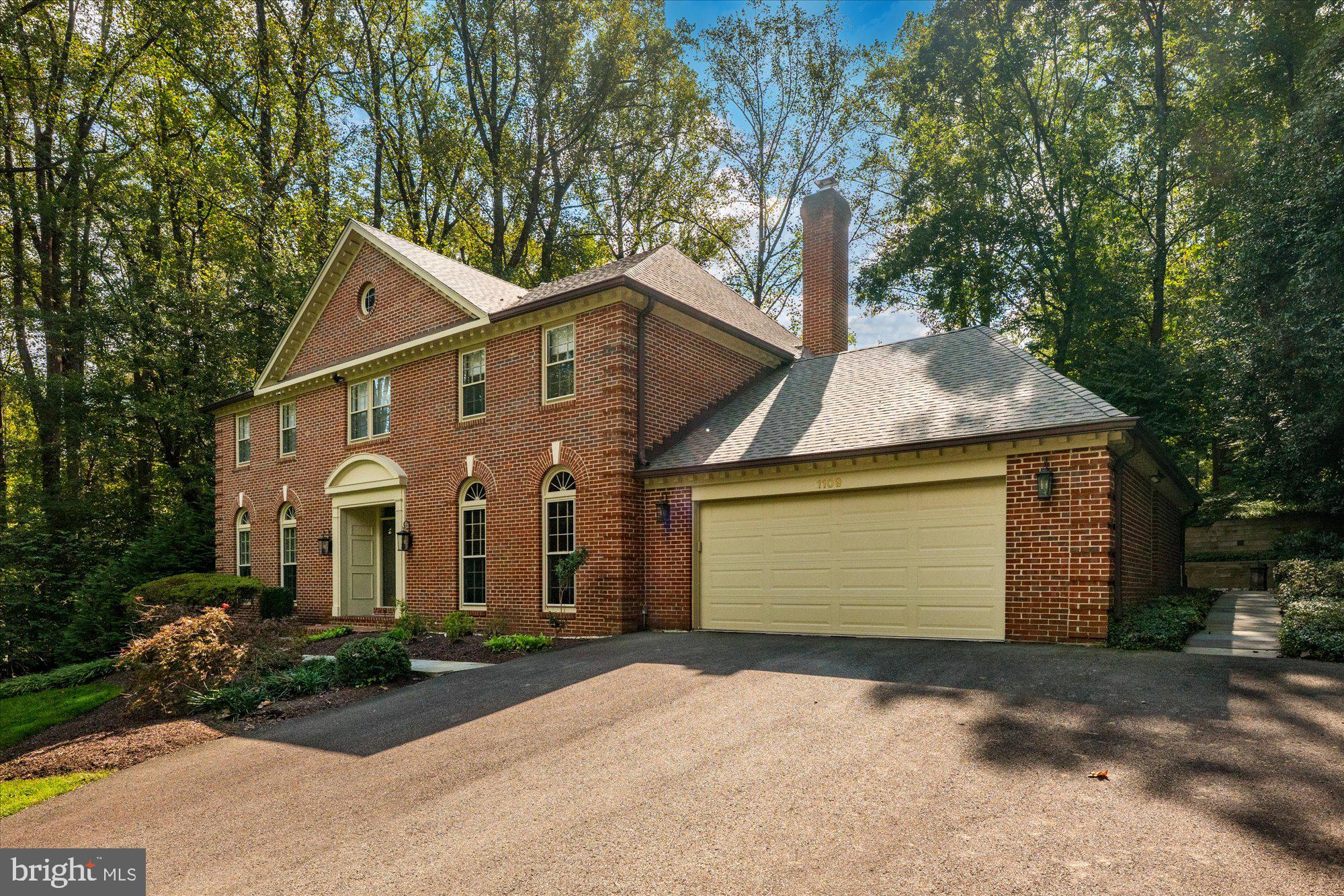 CEDARS OF MC LEAN - Residential