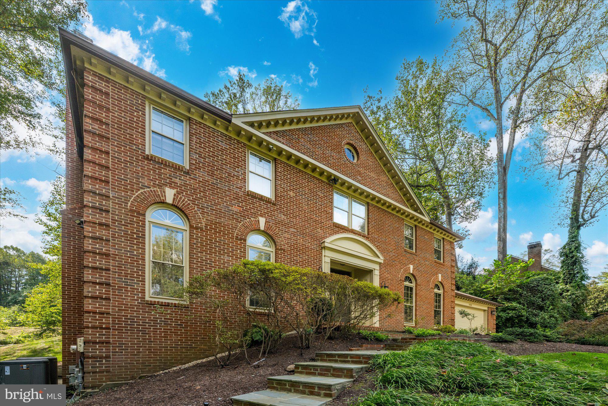 CEDARS OF MC LEAN - Residential