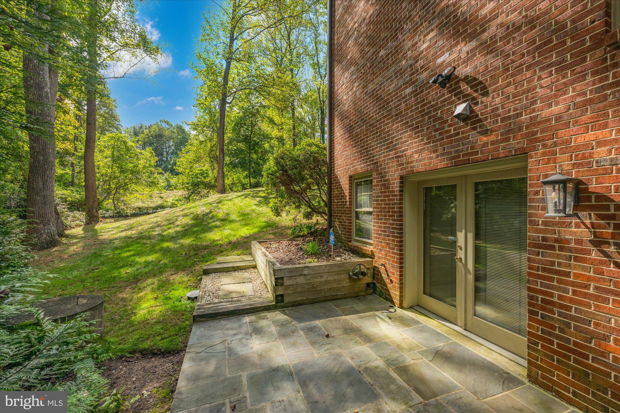 CEDARS OF MC LEAN - Residential