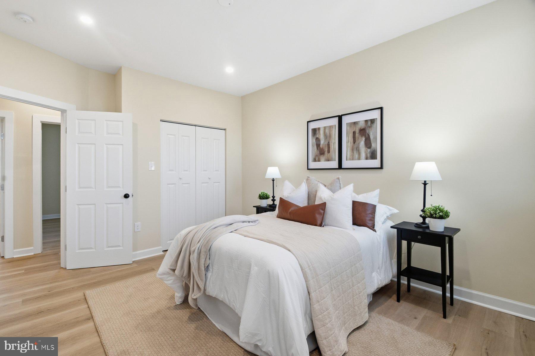 FRANKFORD - Residential