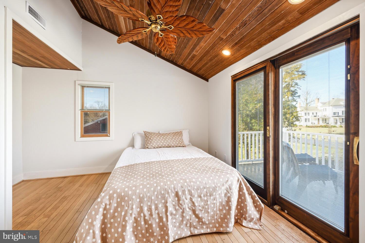 ALGONQUIN - Residential