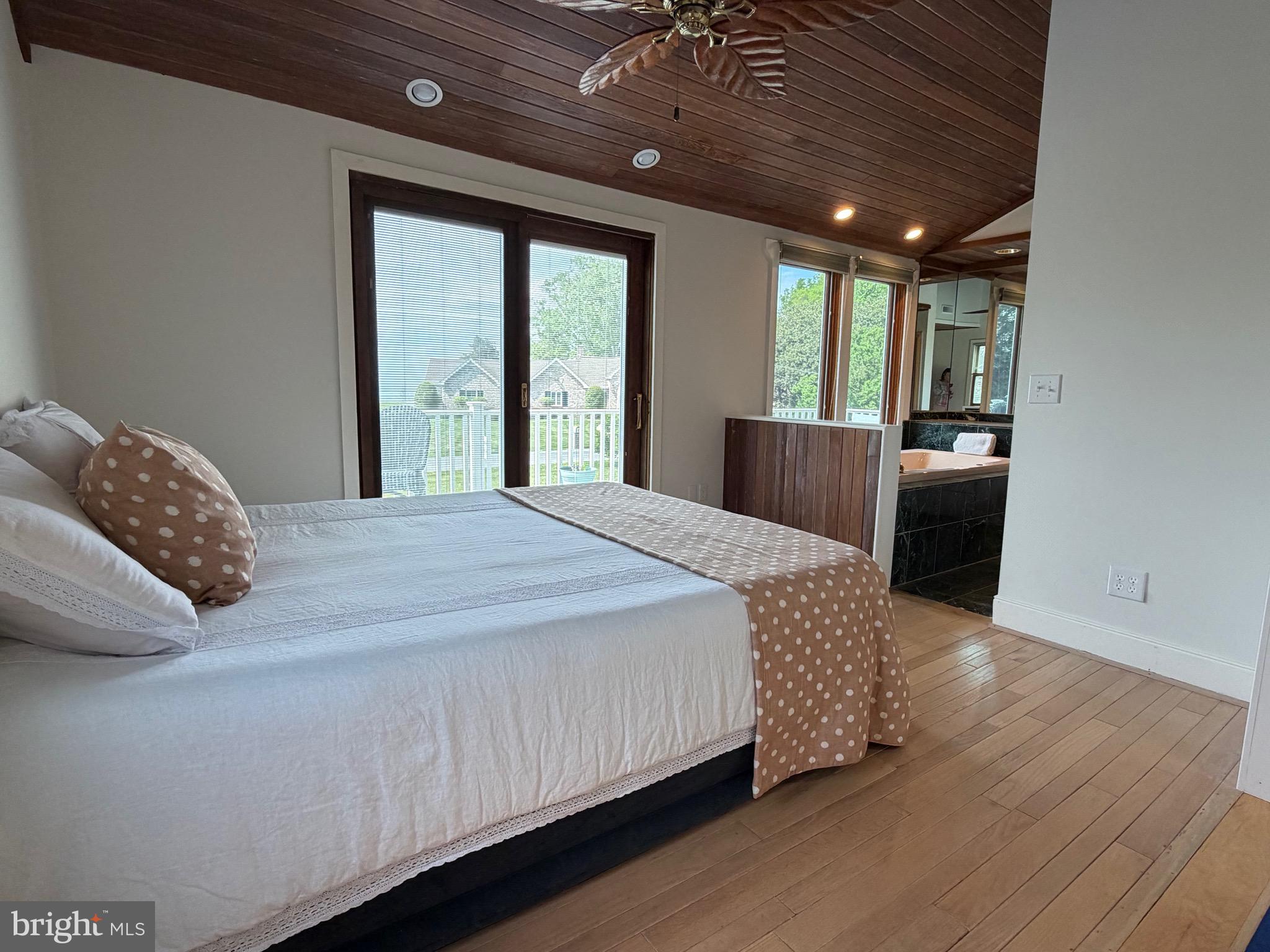 ALGONQUIN - Residential