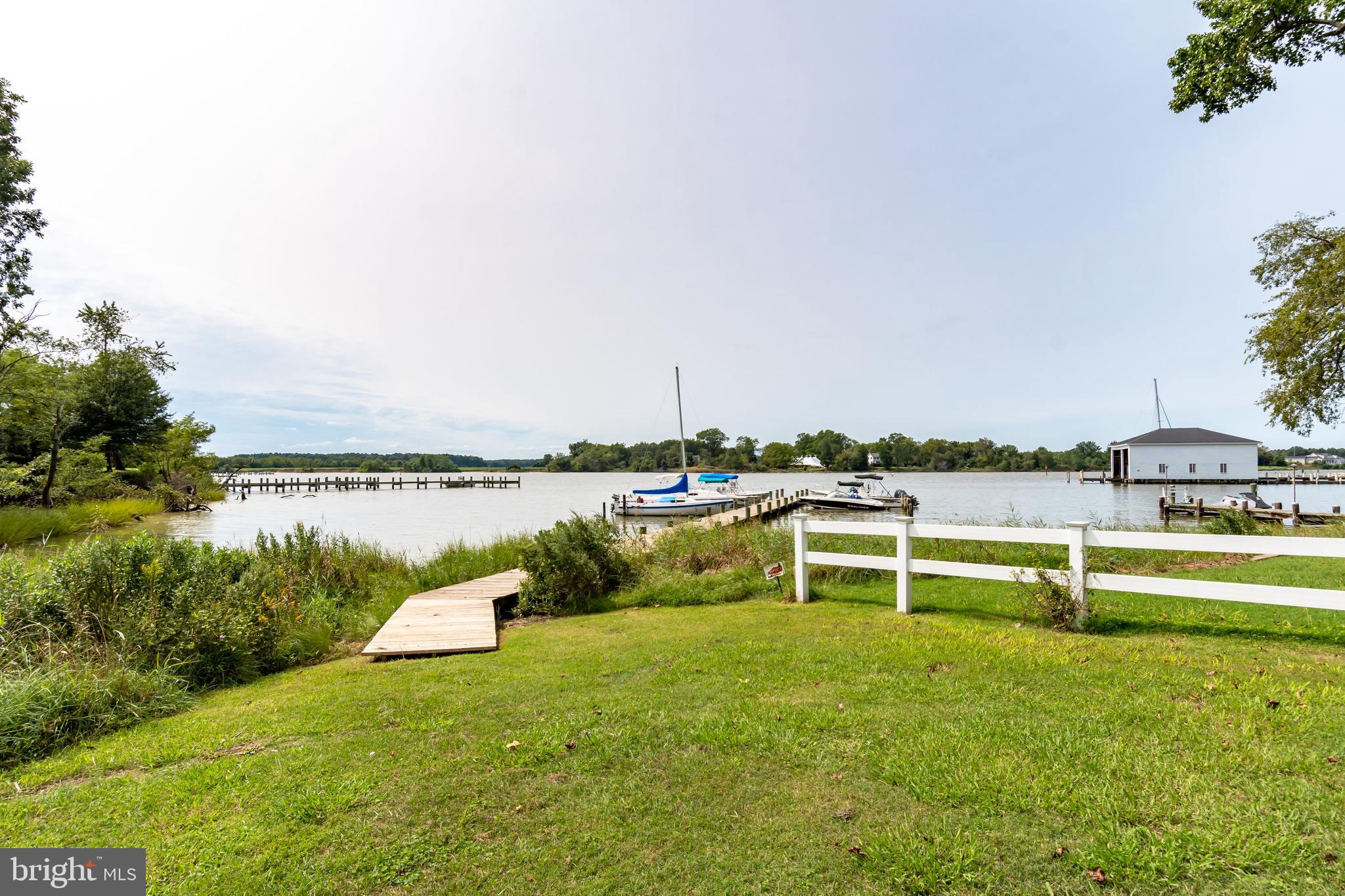 ALGONQUIN - Residential