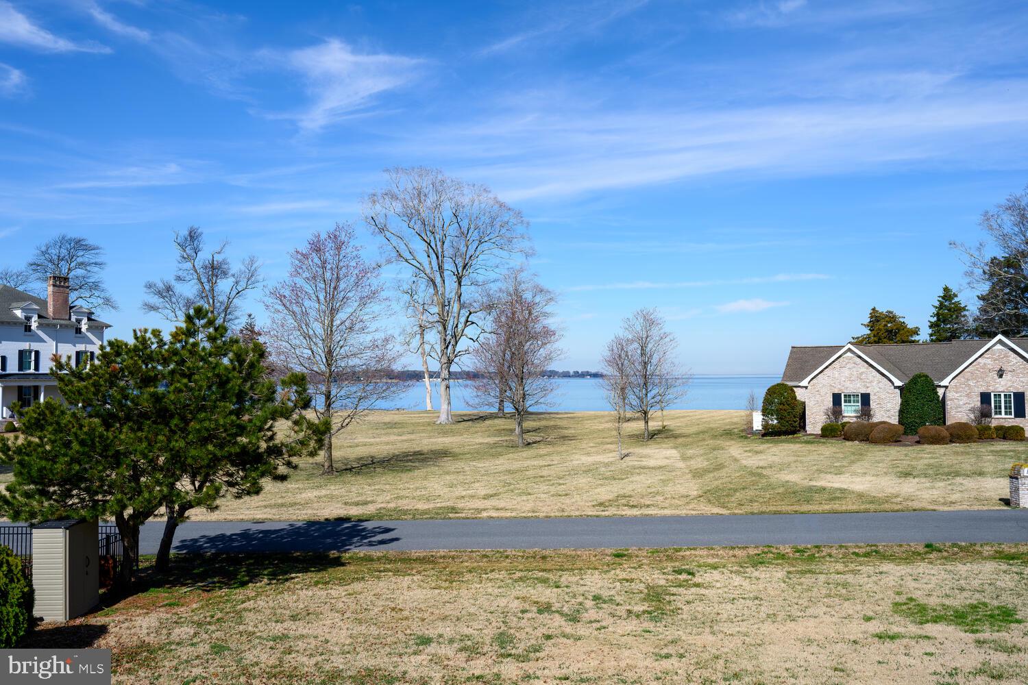 ALGONQUIN - Residential