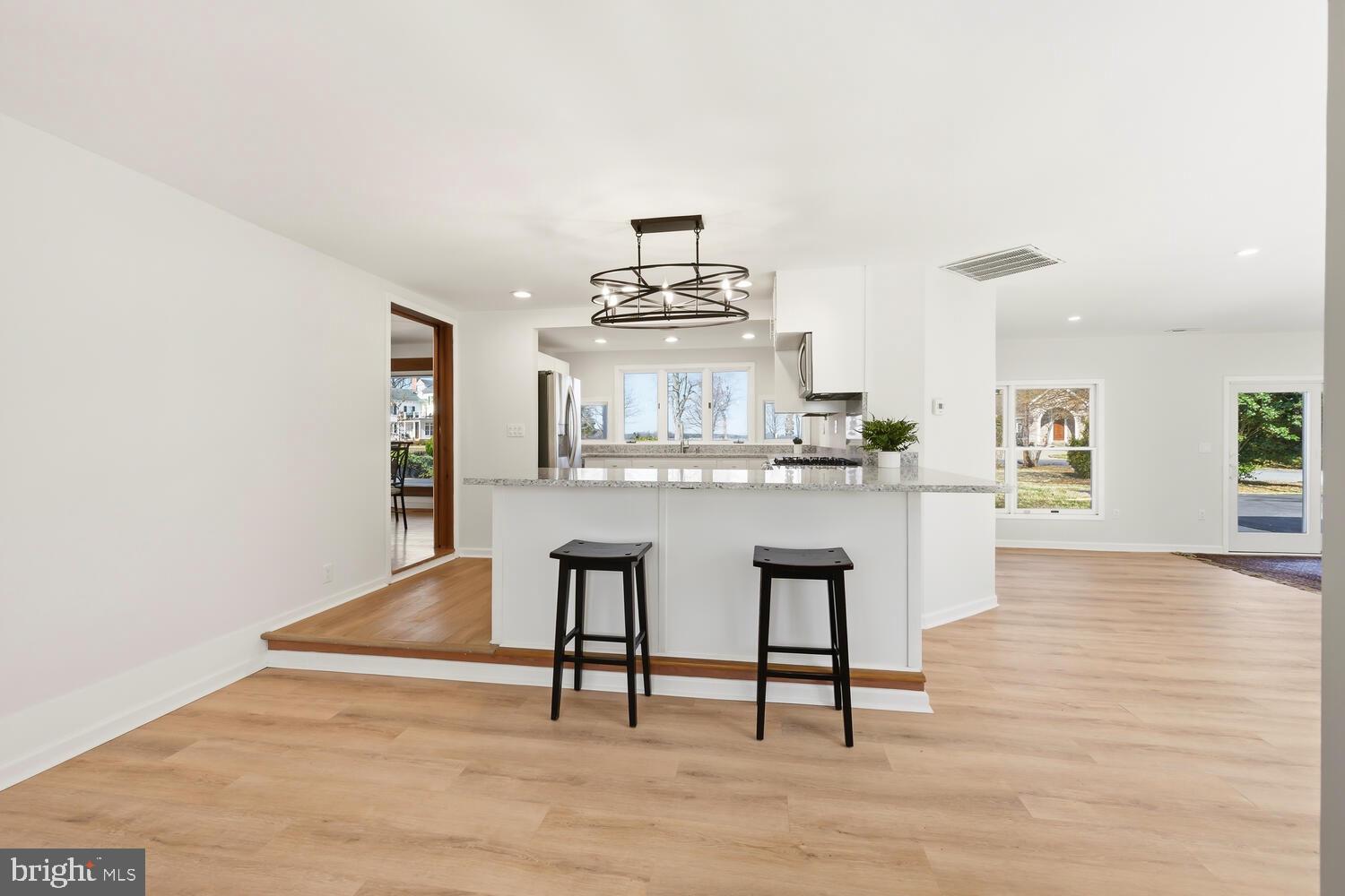 ALGONQUIN - Residential