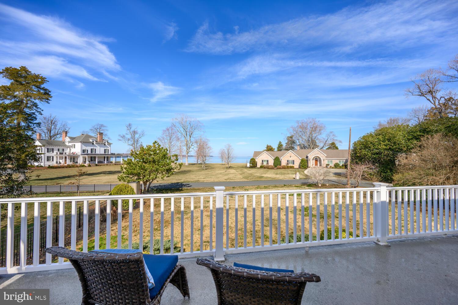 ALGONQUIN - Residential