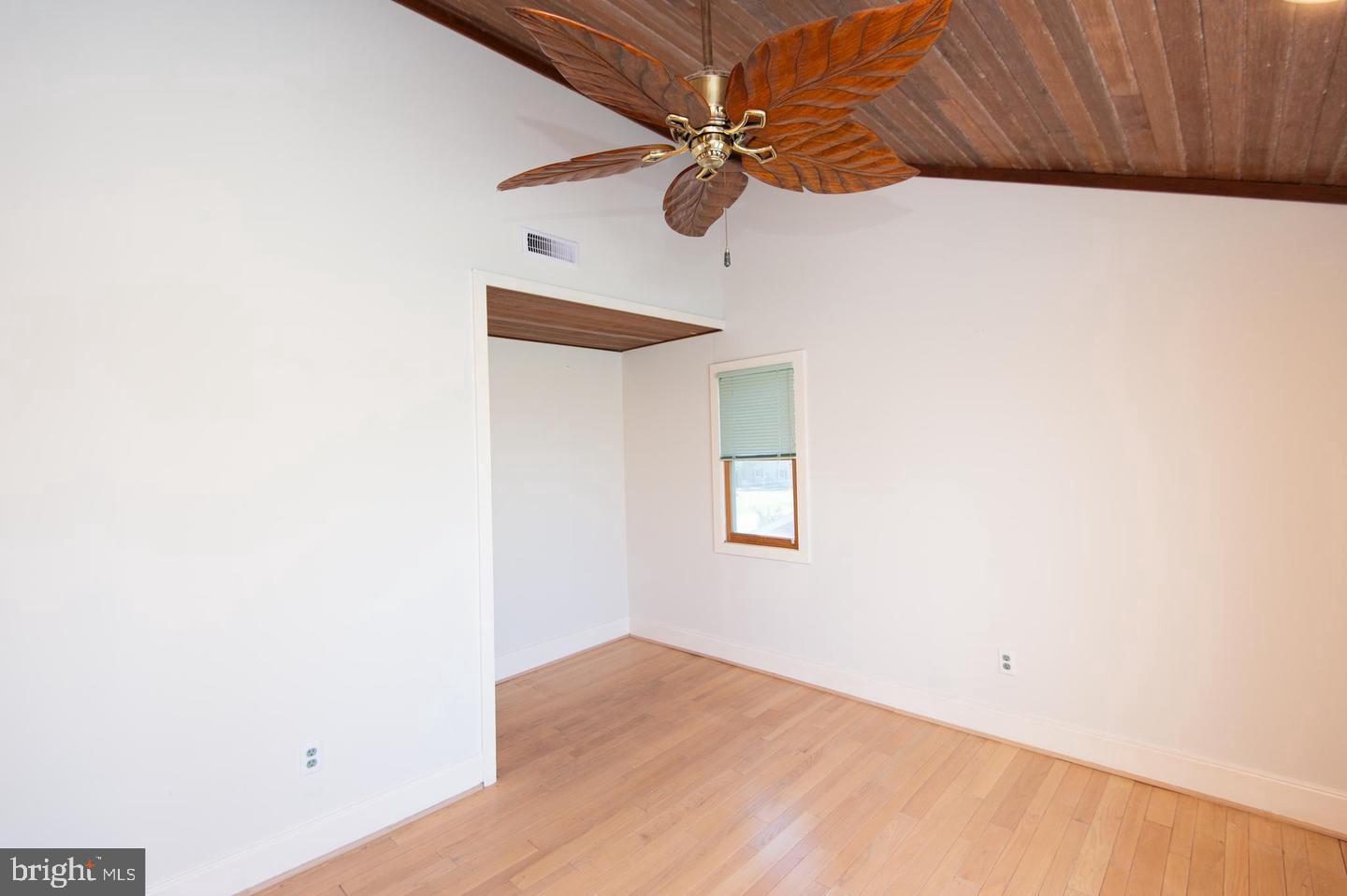 ALGONQUIN - Residential