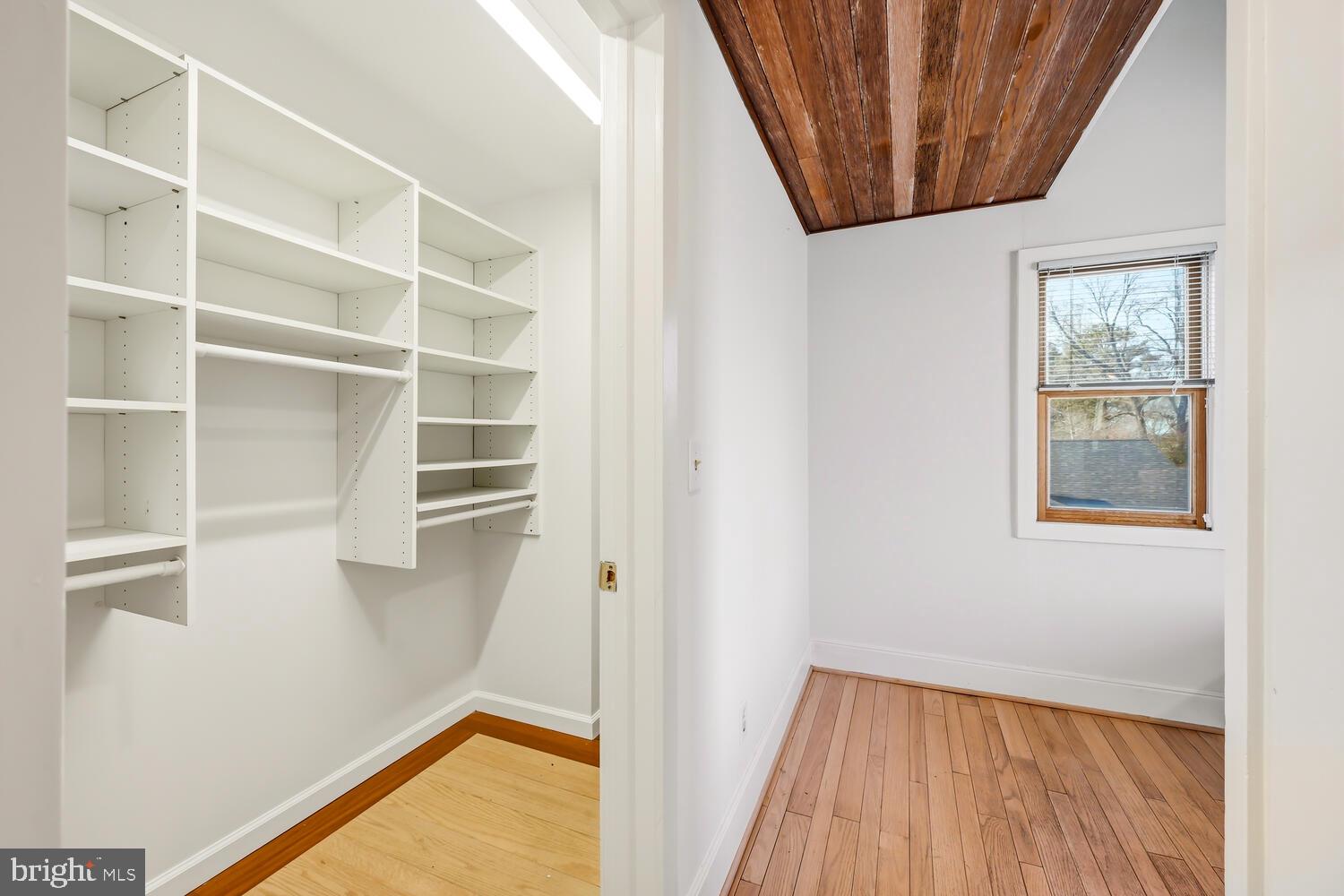 ALGONQUIN - Residential