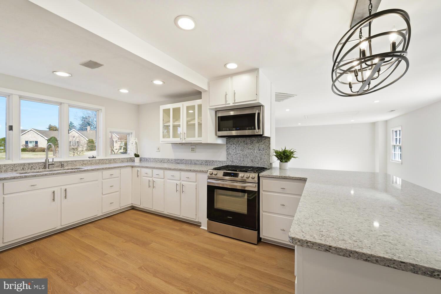 ALGONQUIN - Residential