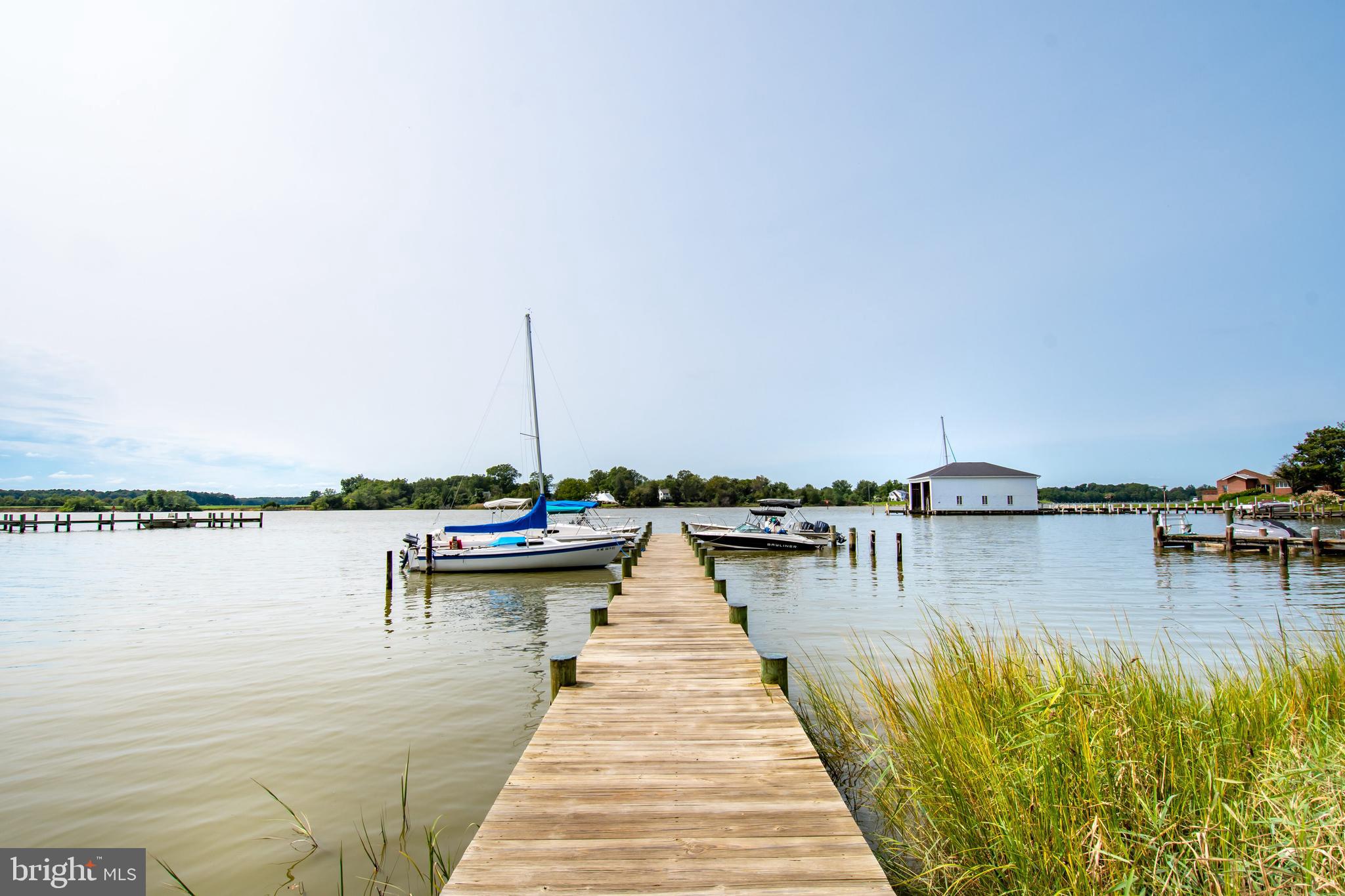 ALGONQUIN - Residential