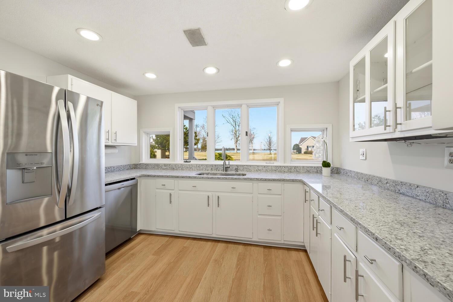 ALGONQUIN - Residential