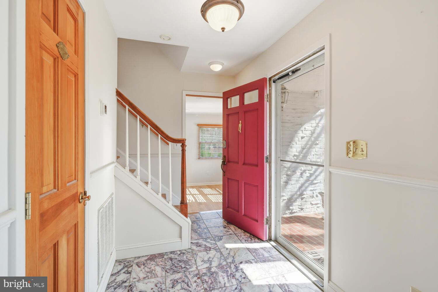 ALGONQUIN - Residential