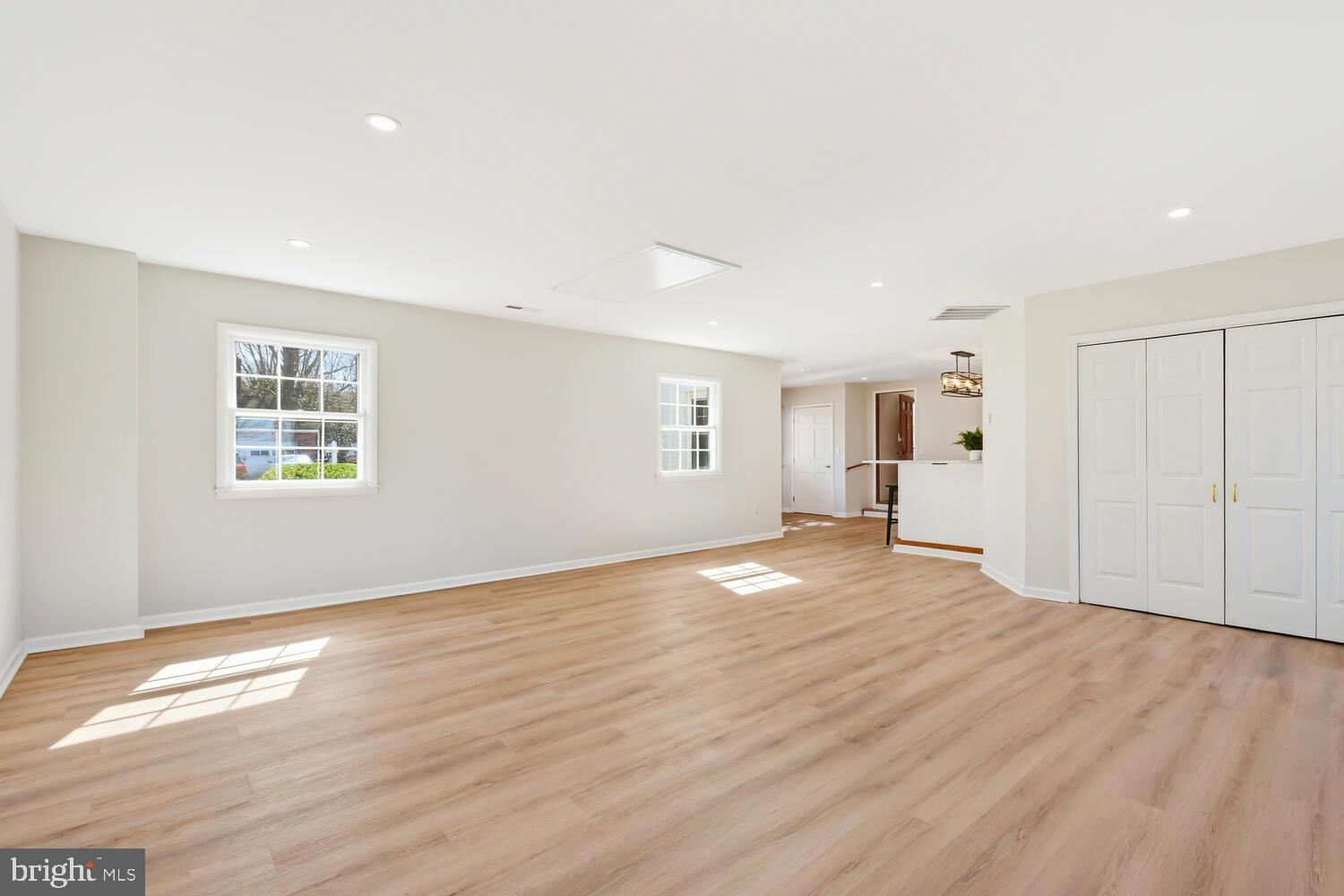 ALGONQUIN - Residential