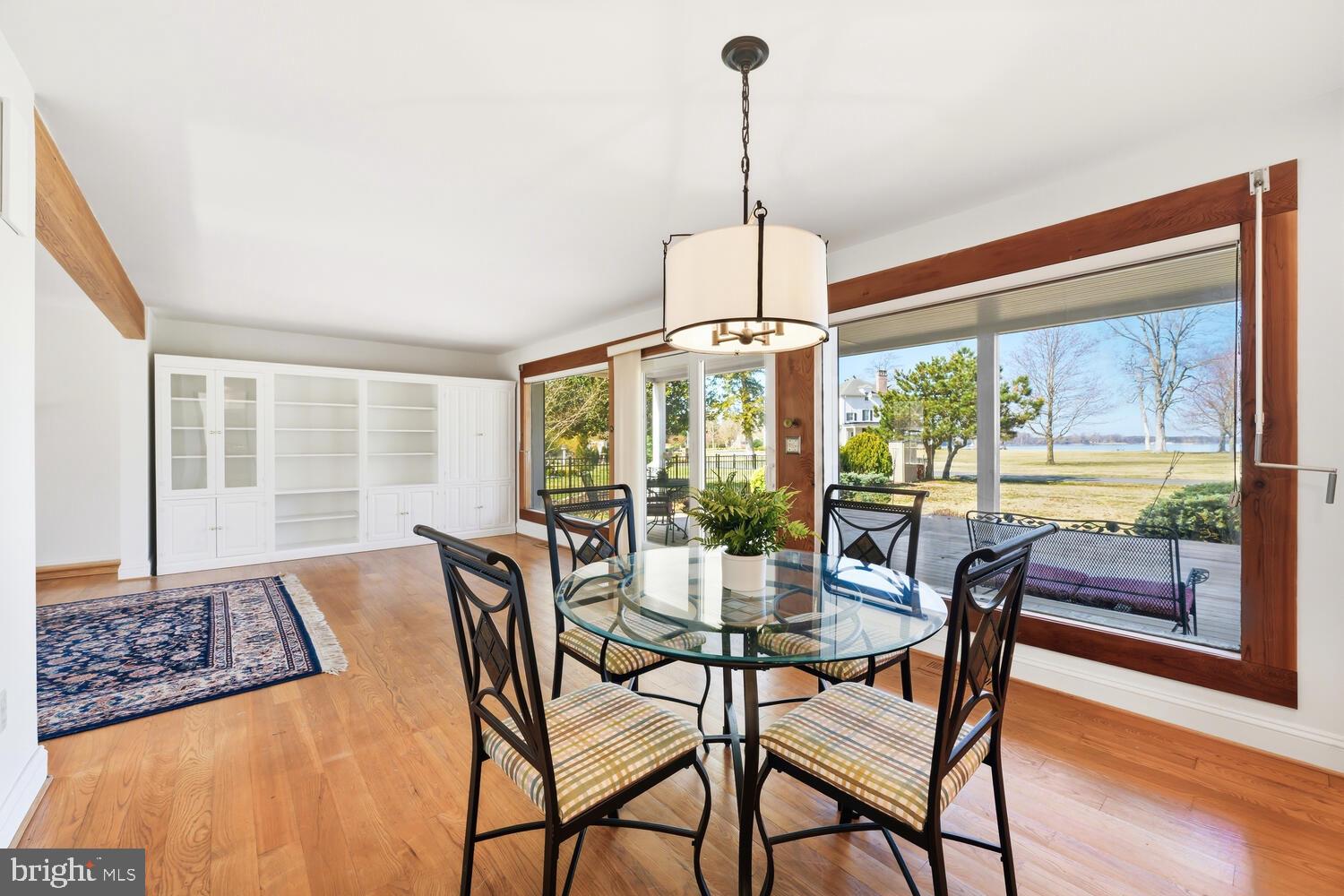 ALGONQUIN - Residential