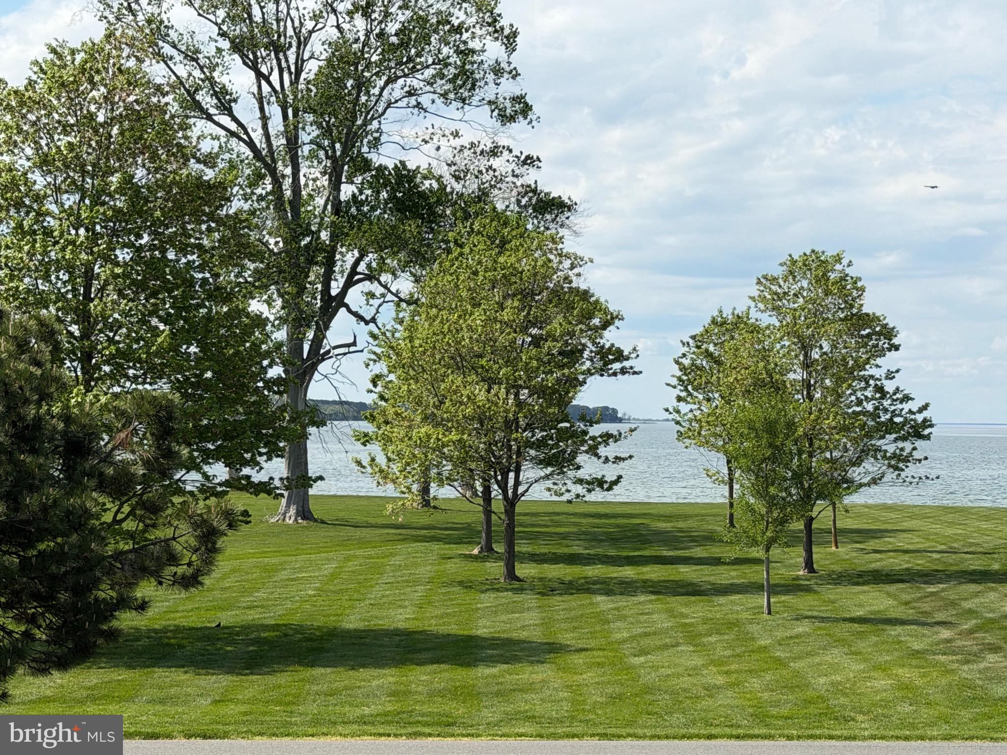 ALGONQUIN - Residential