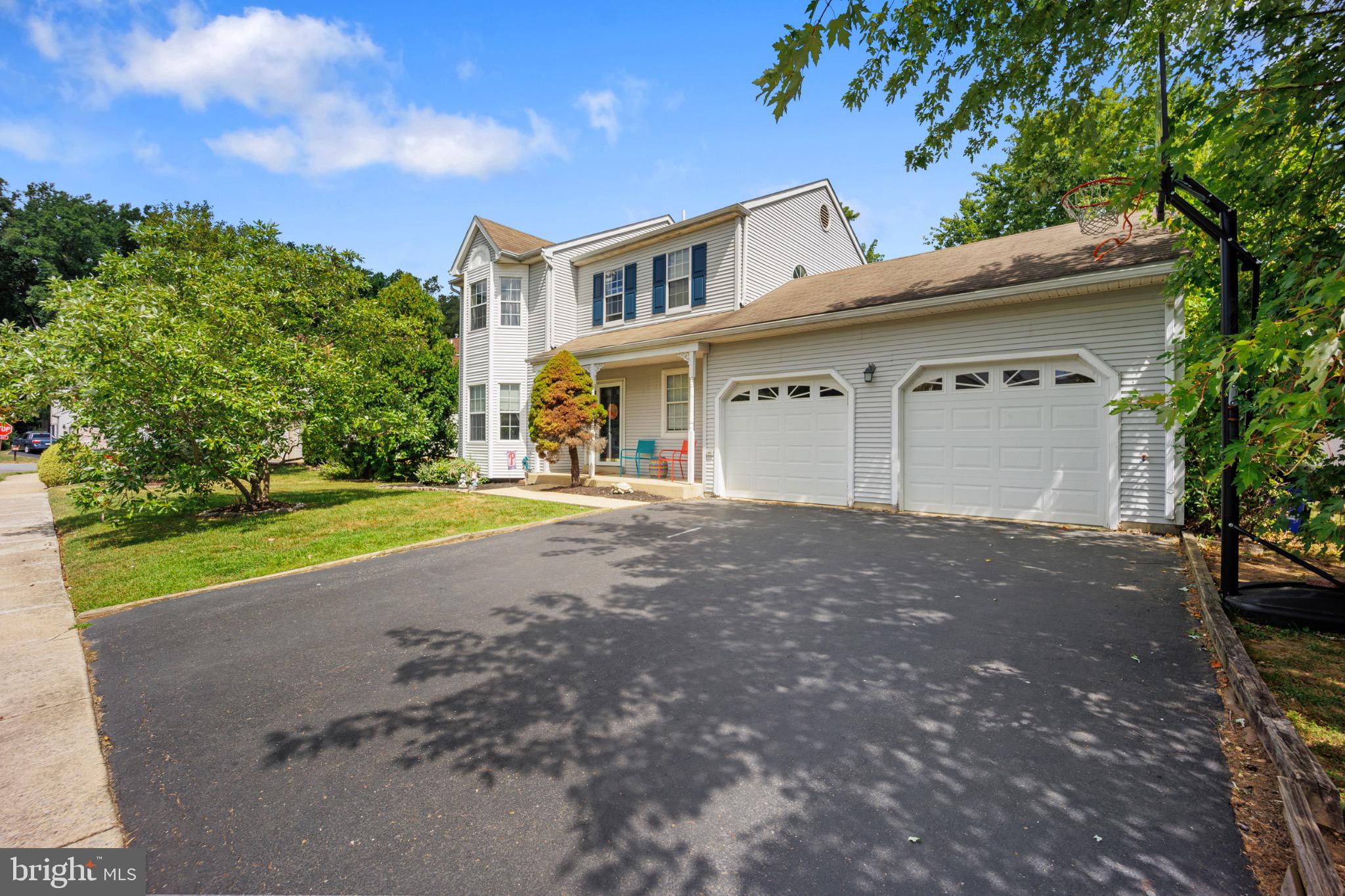 107 ROMAINE WAY