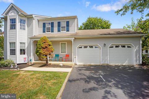 Homes For Sale - 107 Romaine Way<br/> Delaware County, ASTON, PA 19014