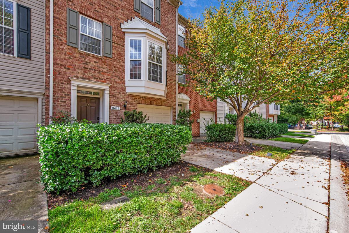 9418 BIRDHOUSE CIRCLE 5