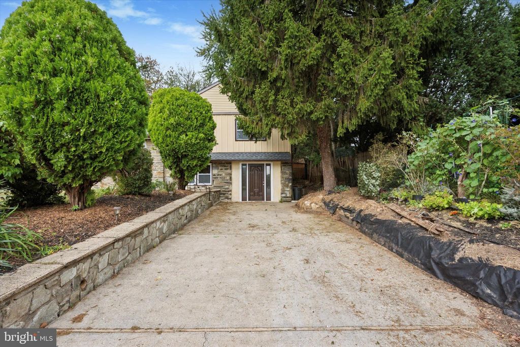 Photo of 11022 Ferndale Street, PHILADELPHIA, PA 19116 (MLS # PAPH2548596)