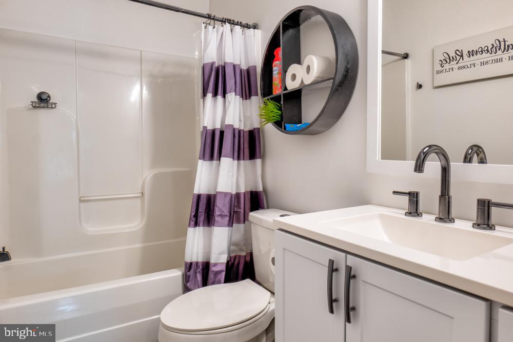 LANSDOWNE - Residential