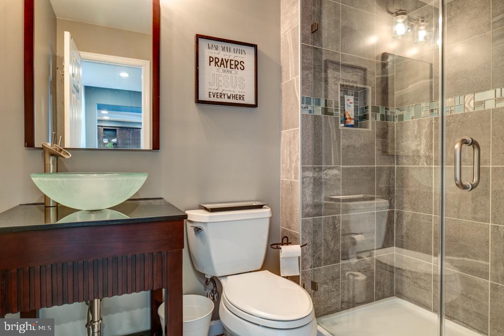 LANSDOWNE - Residential