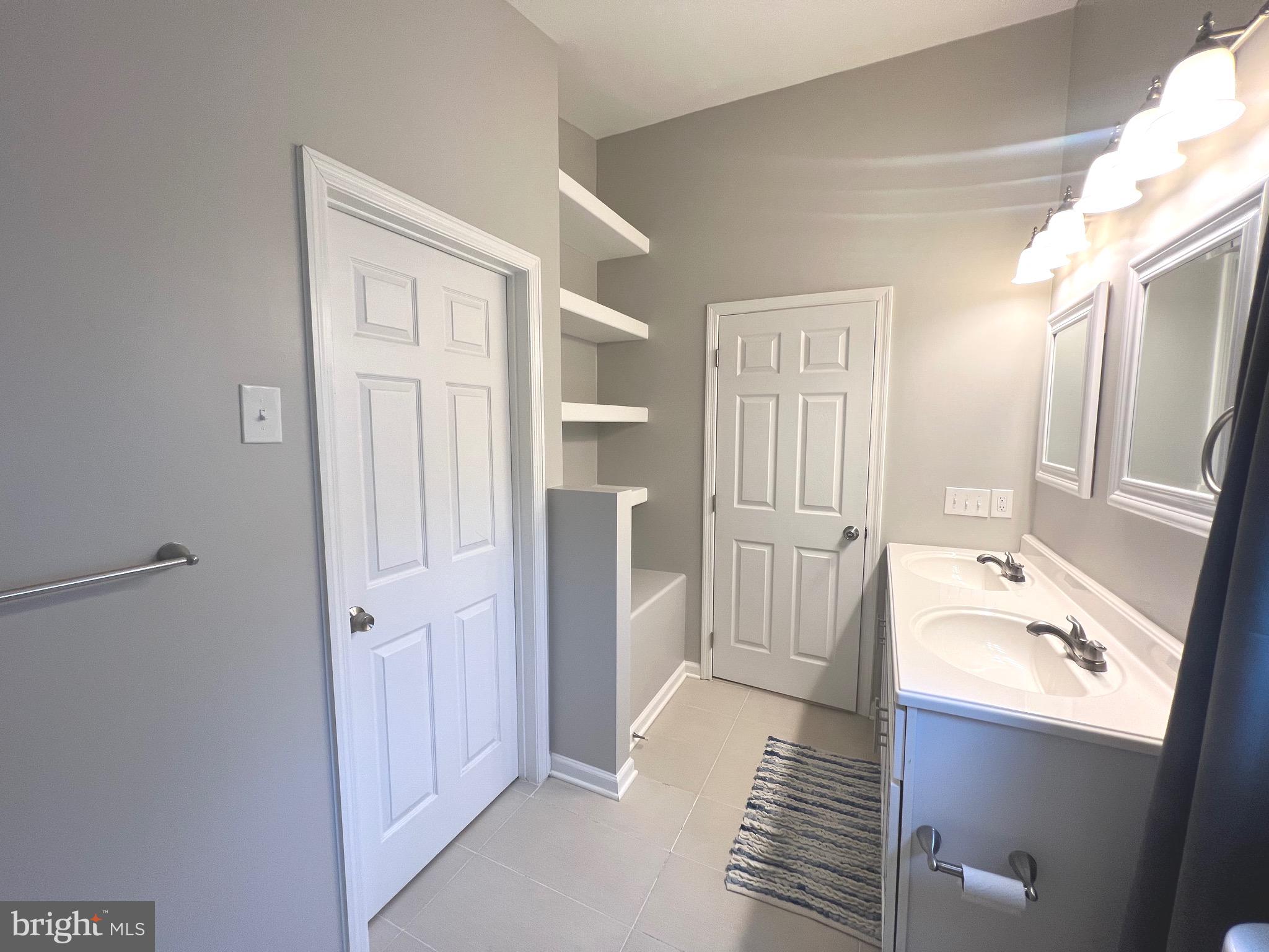 NEW COLONY VILLAGE - Residential