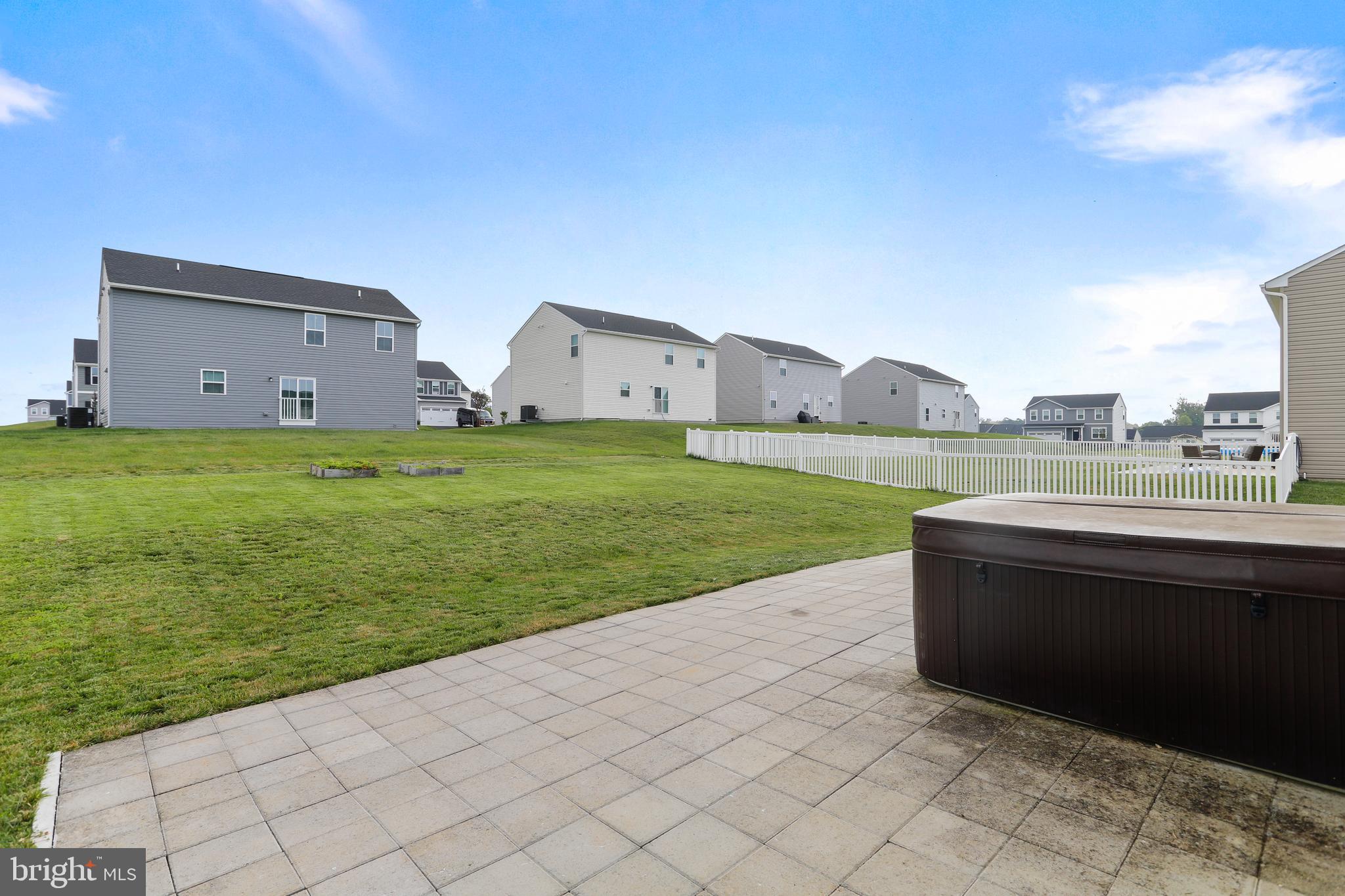 CARDINAL POINTE - Residential