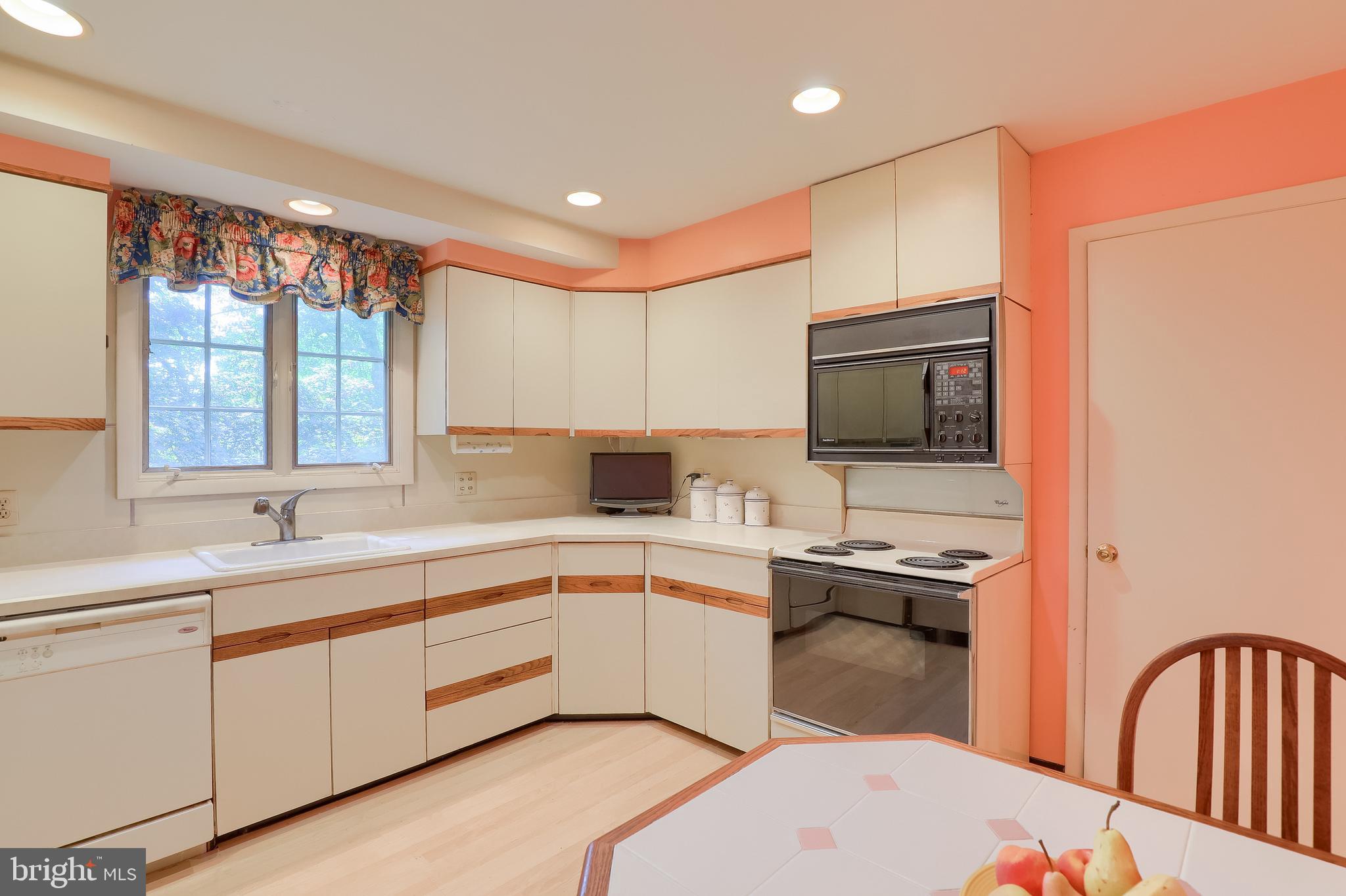 BLOSSOM HILL - Residential