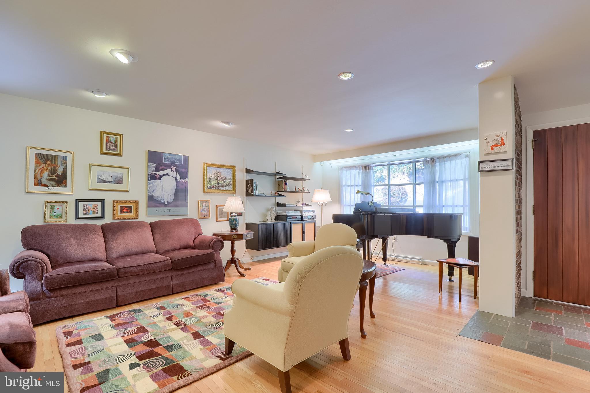 BLOSSOM HILL - Residential