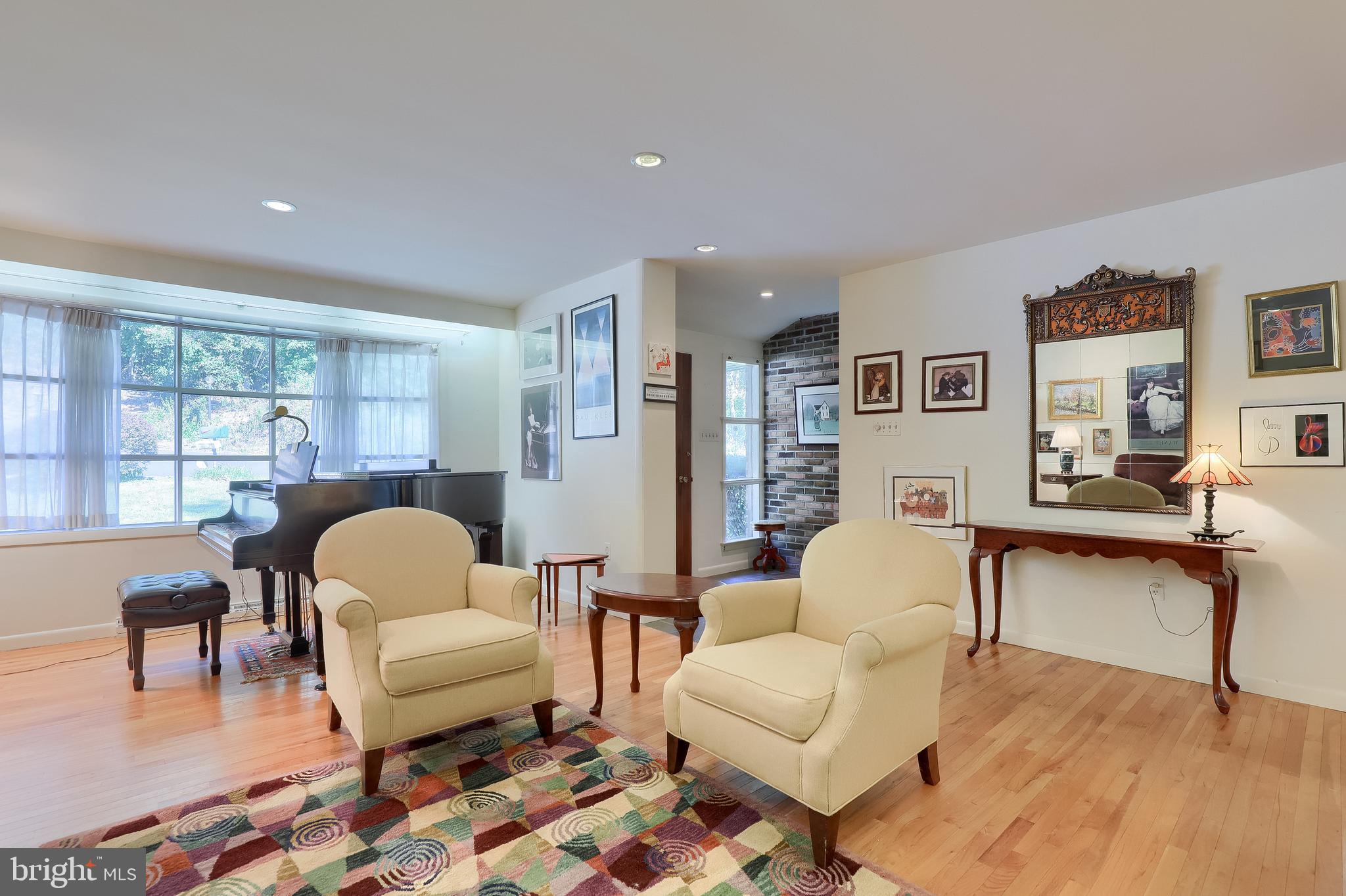 BLOSSOM HILL - Residential