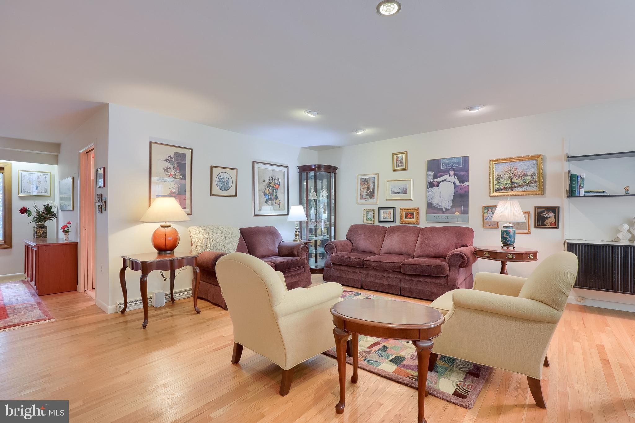 BLOSSOM HILL - Residential
