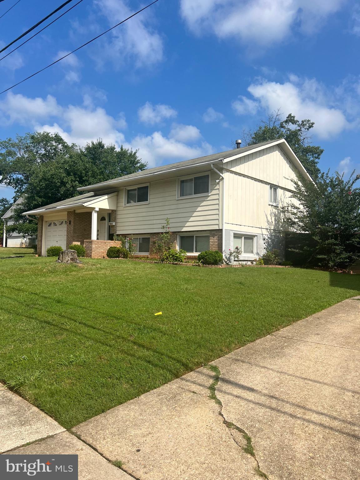 WESTGATE WOODS - Residential Lease