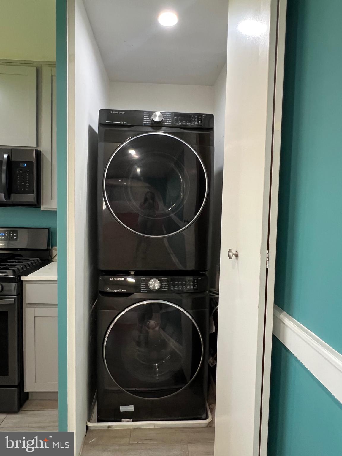 WESTGATE WOODS - Residential Lease